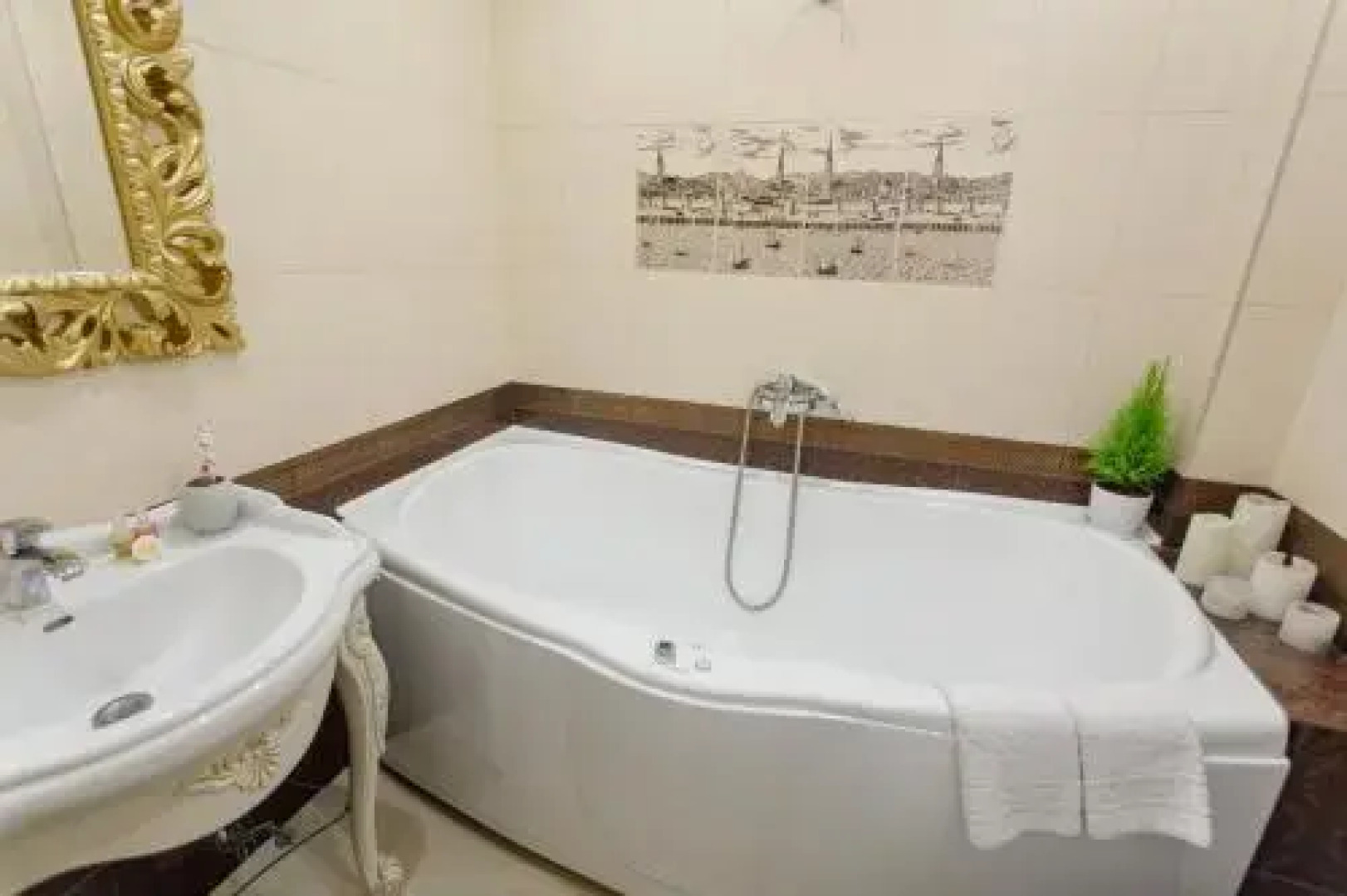 Royal Suite Apartment with Jacuzzi