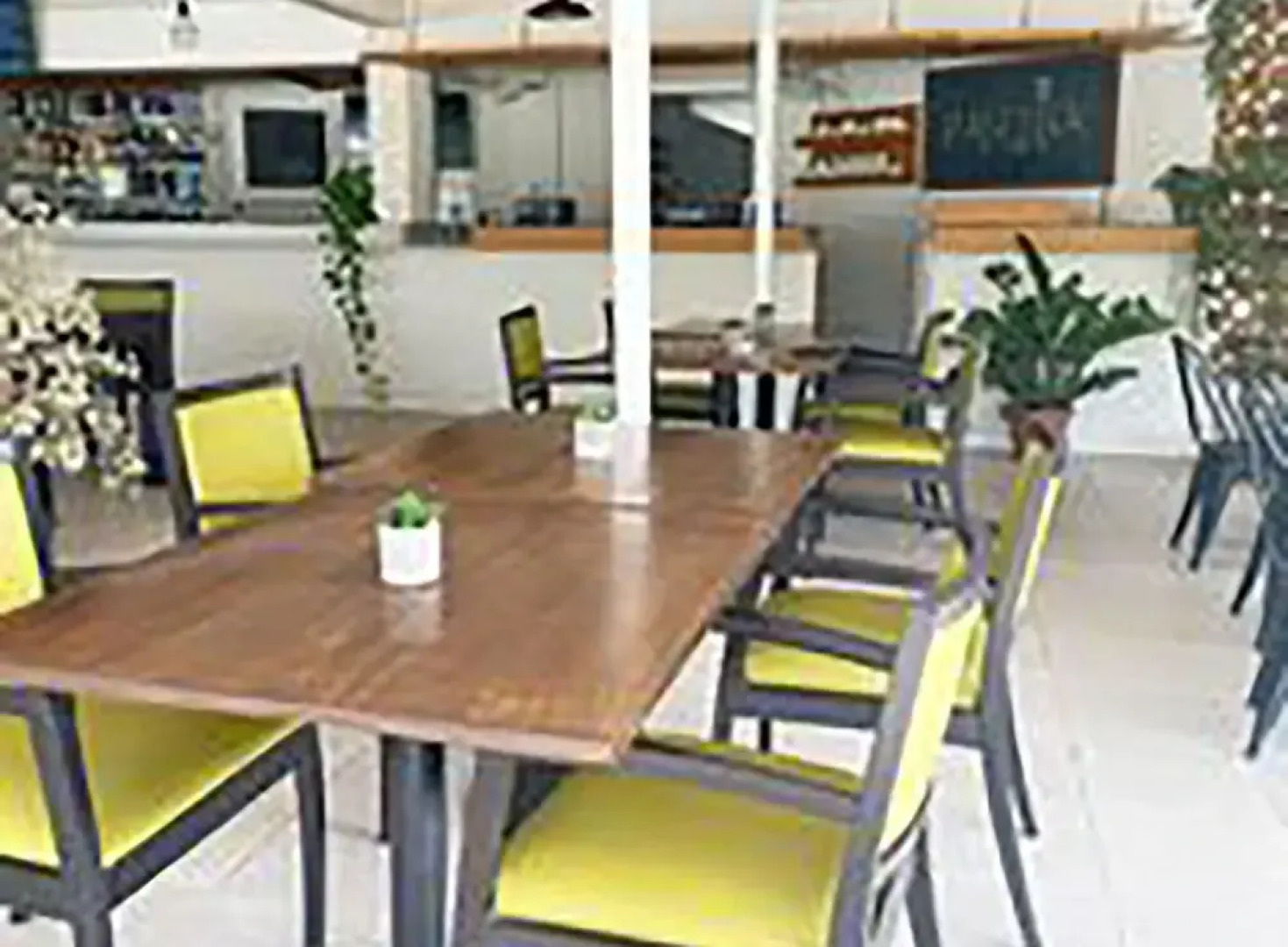 Rockley Golf 810 is a 2 Bedroom, 2 Bathroom 1st Floor Apartment With Pool