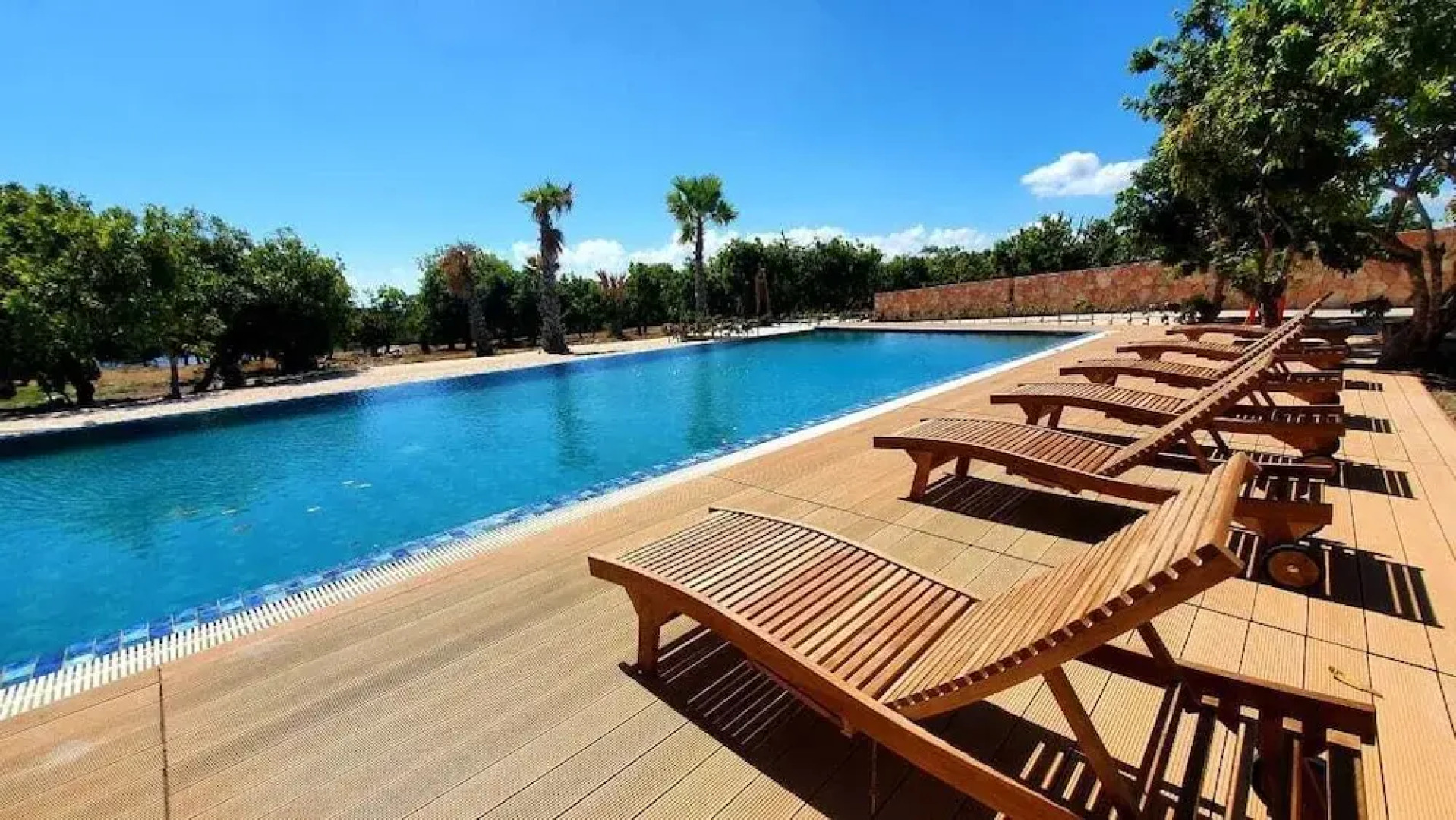 Kambaniru Beach Hotel & Resort