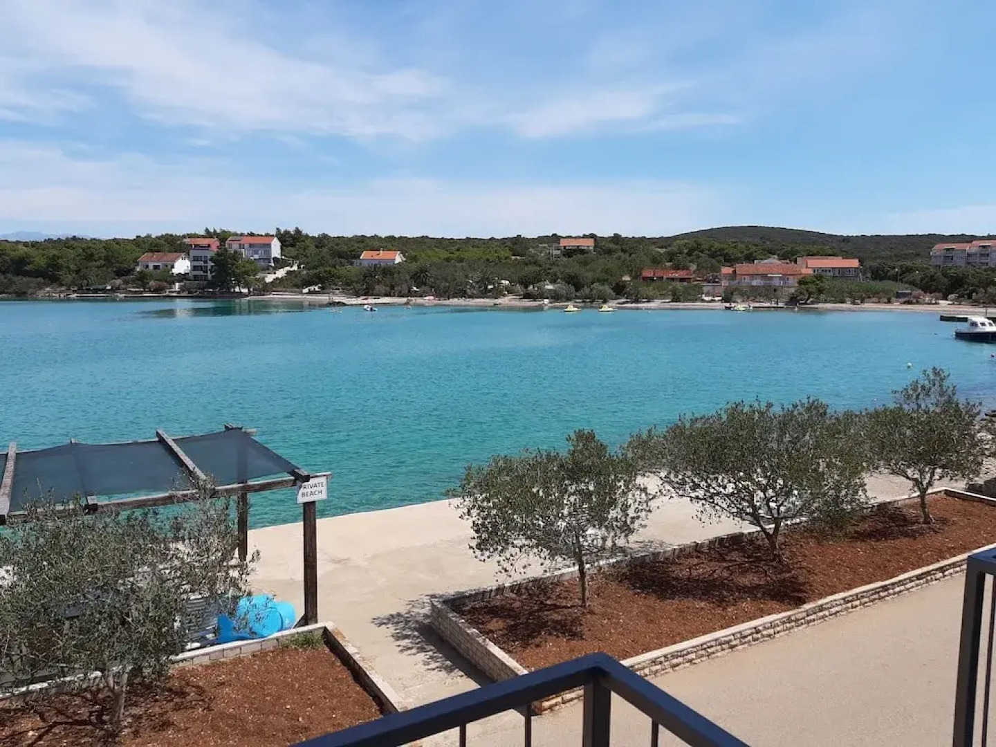 Sea Turtle Apartments