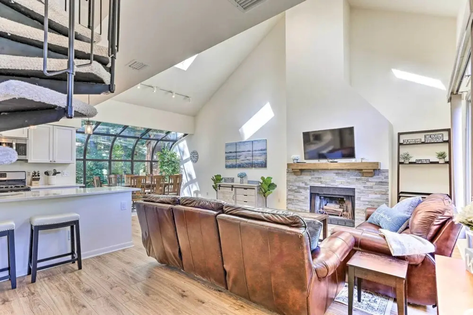 Gorgeous Vernon Township Condo w/ Balcony!