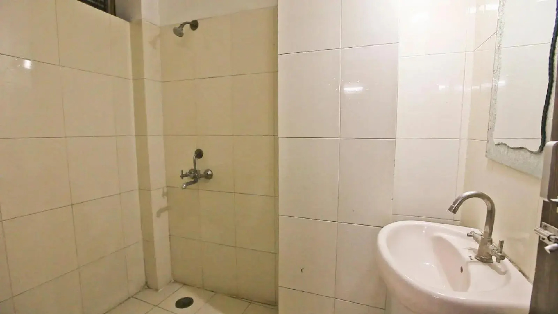 Hotel Mandakini Saket Regency