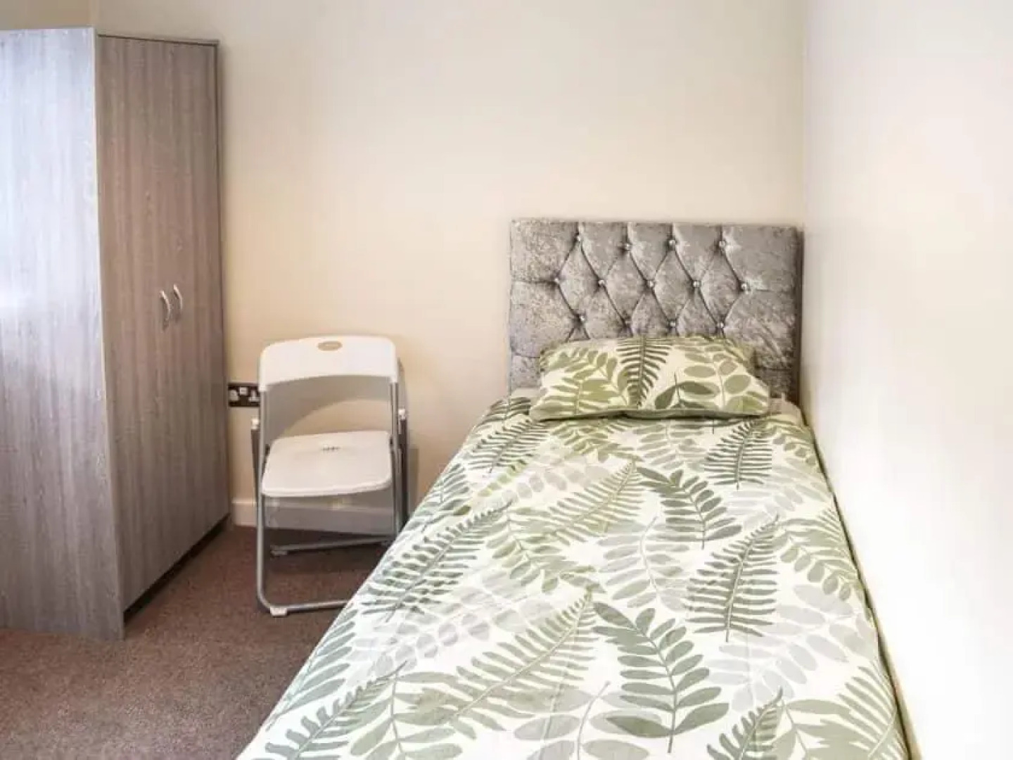 ThreeStorey Townhouse - Free parking