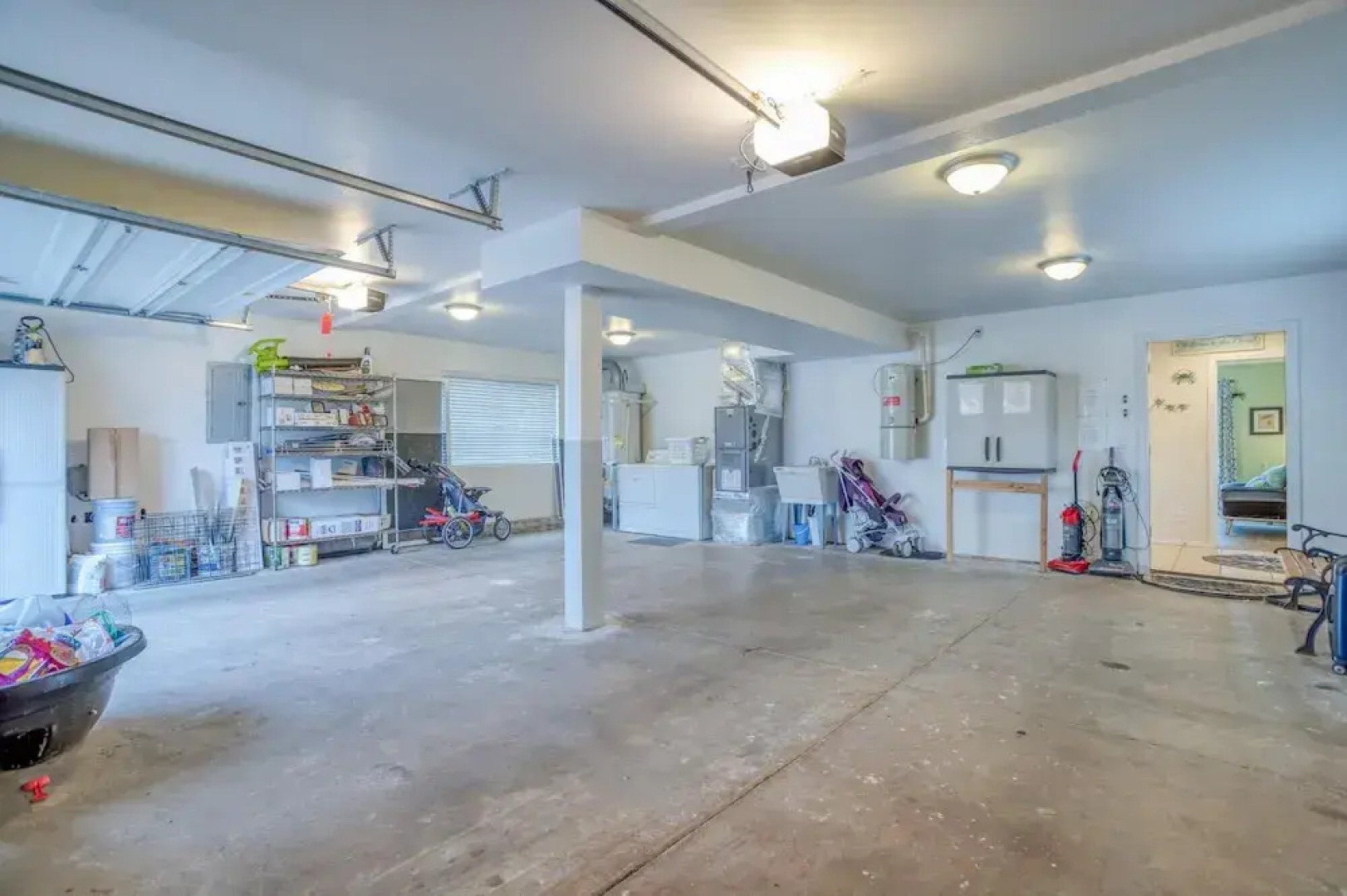 The Blue Crab 4 Br home by RedAwning