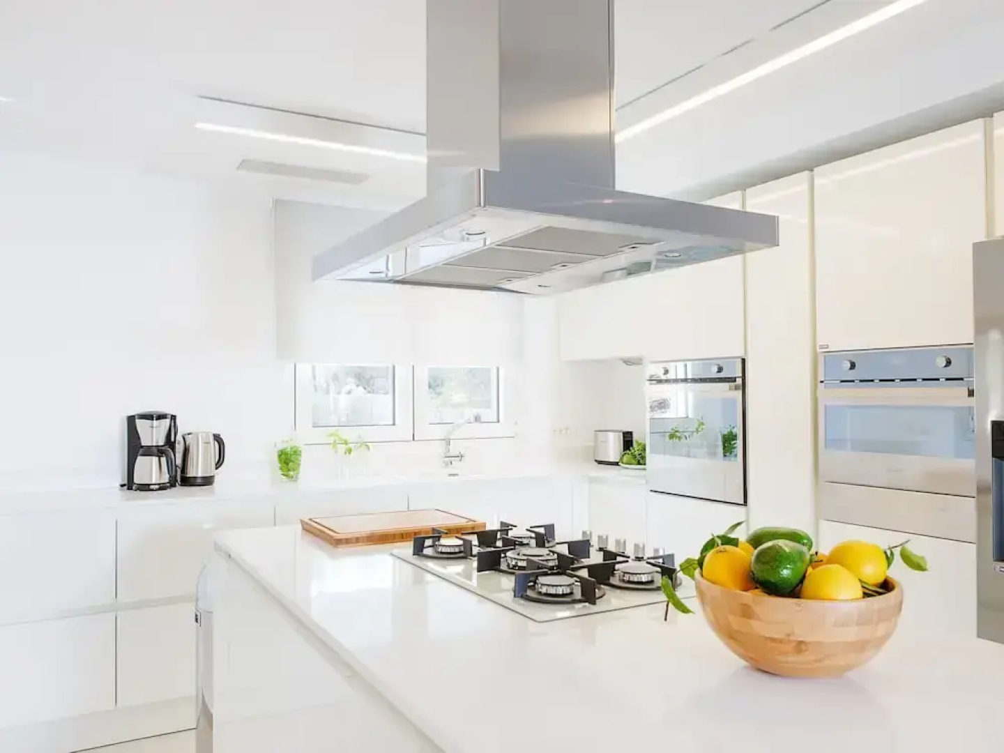 Beautiful Luxe Villa in Private Olive Grove, sea and Mountain View, Close to sea
