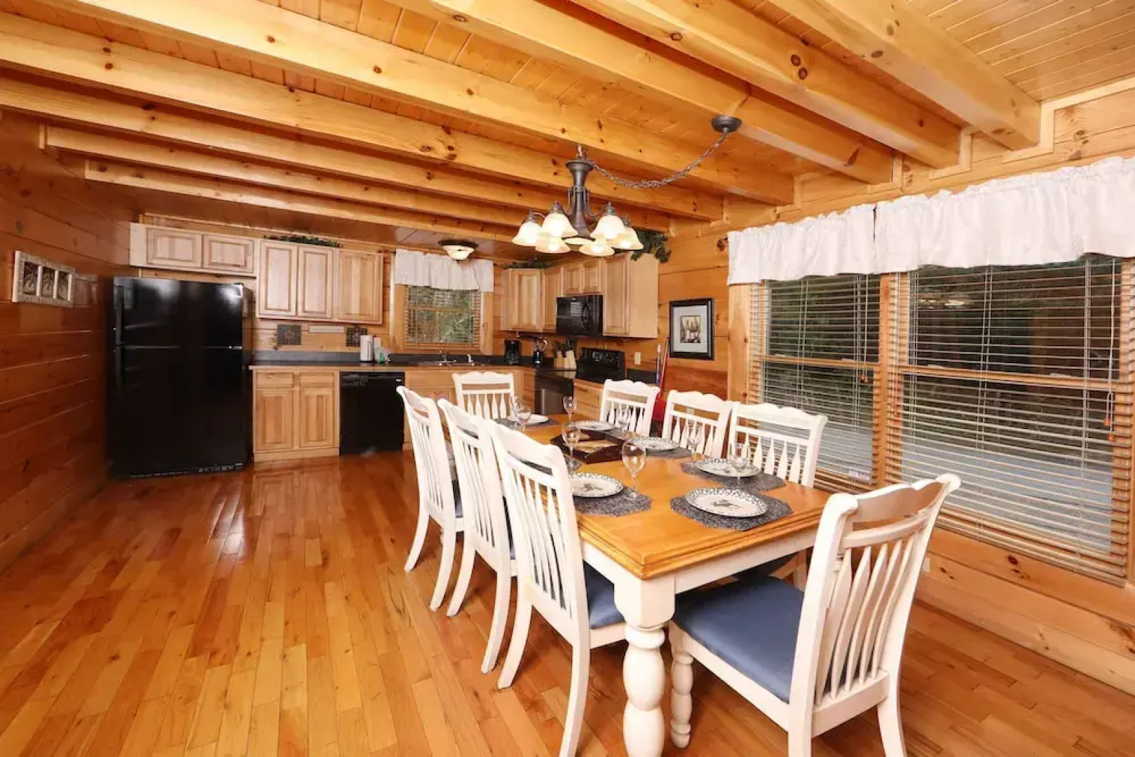 Mayberry - Three Bedroom Cabin