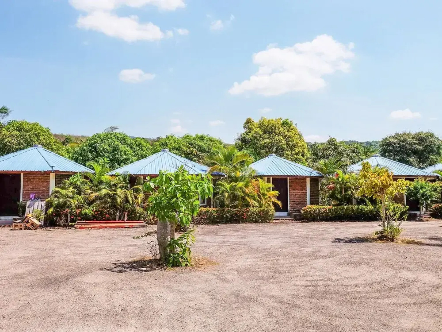 Marina House by OYO Rooms