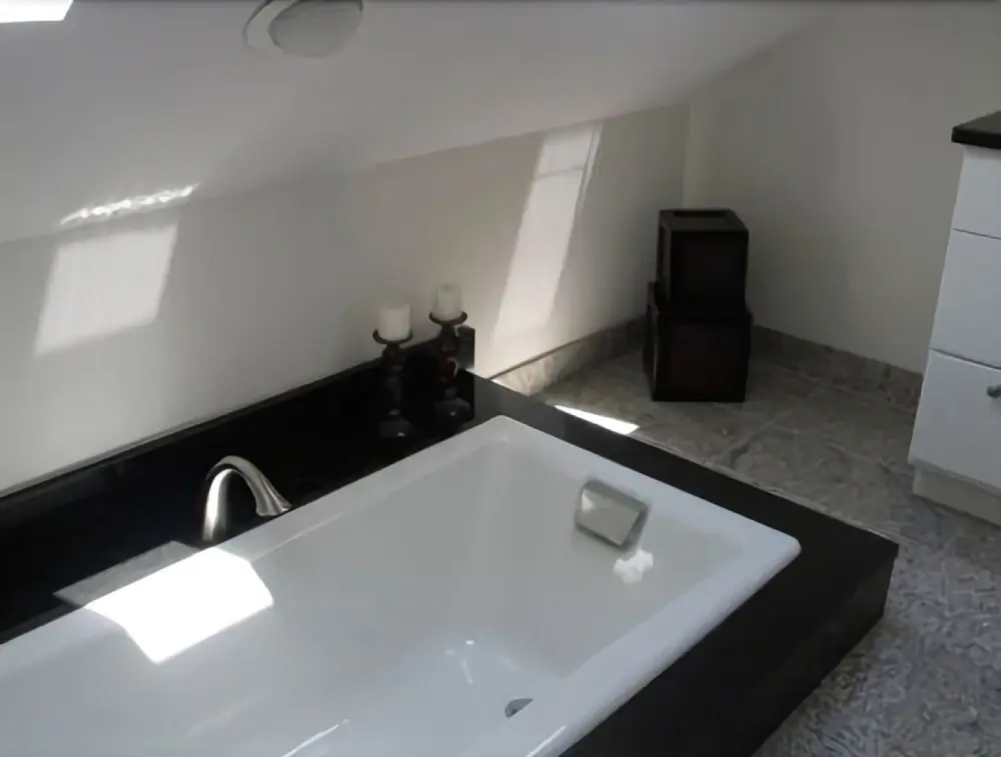 Edgewater Estate - Five Bedroom Home