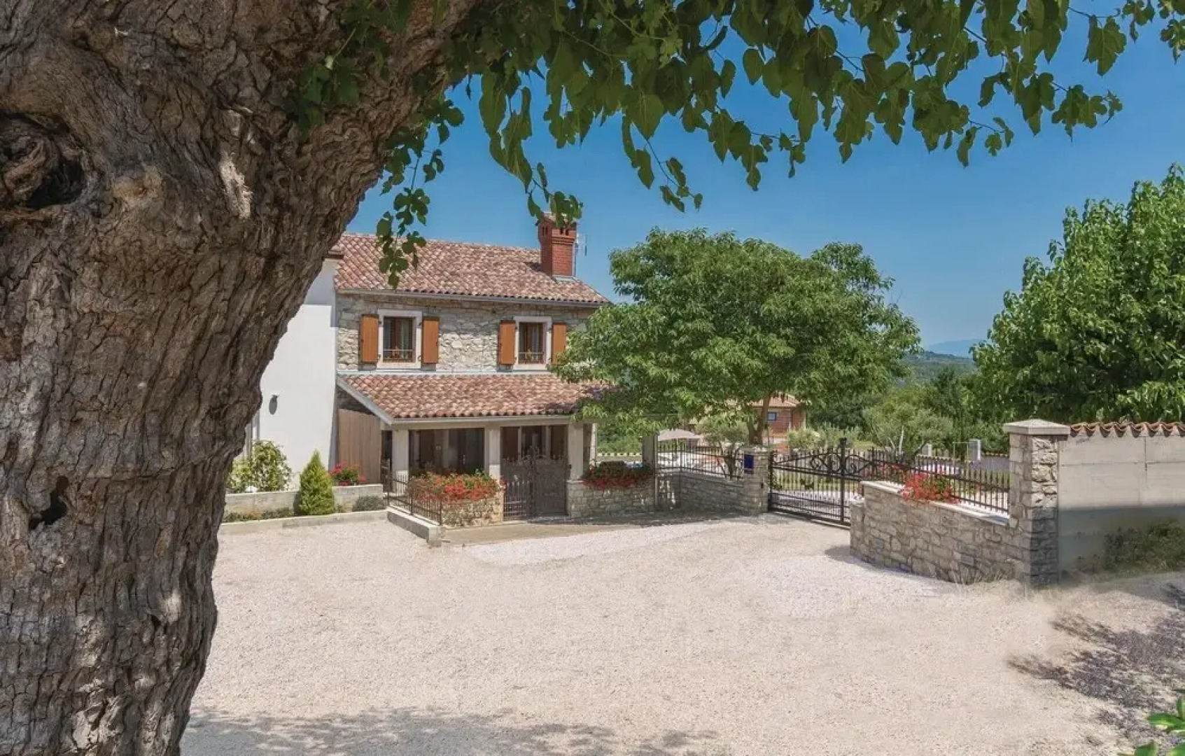 Nice Home in Nova Vas With 4 Bedrooms, Wifi and Outdoor Swimming Pool