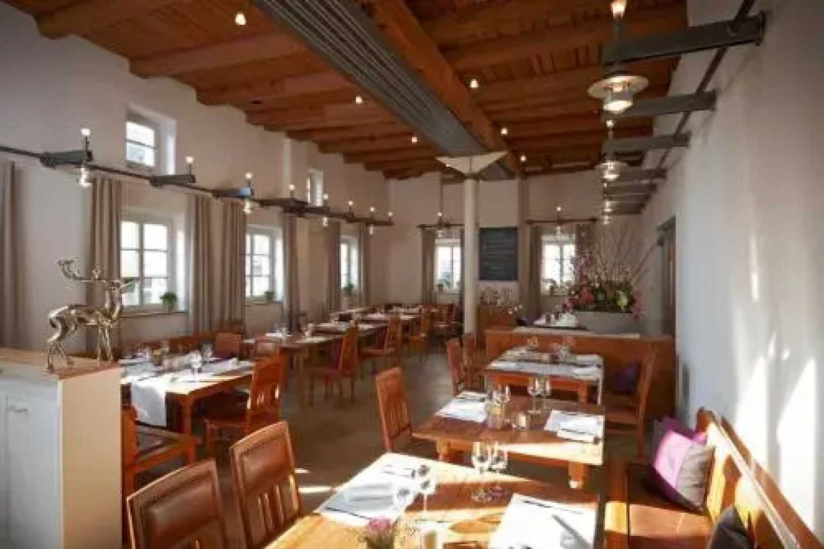 Gasthaus & Hotel "Zum Hirschen"