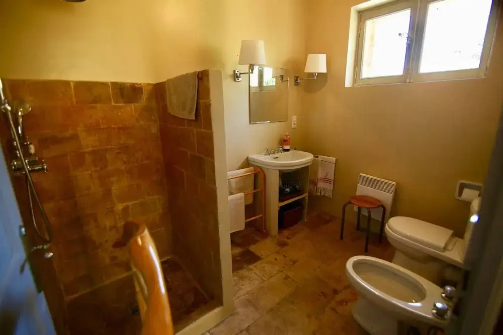 House With 3 Bedrooms in Marsillargues, With Enclosed Garden and Wifi