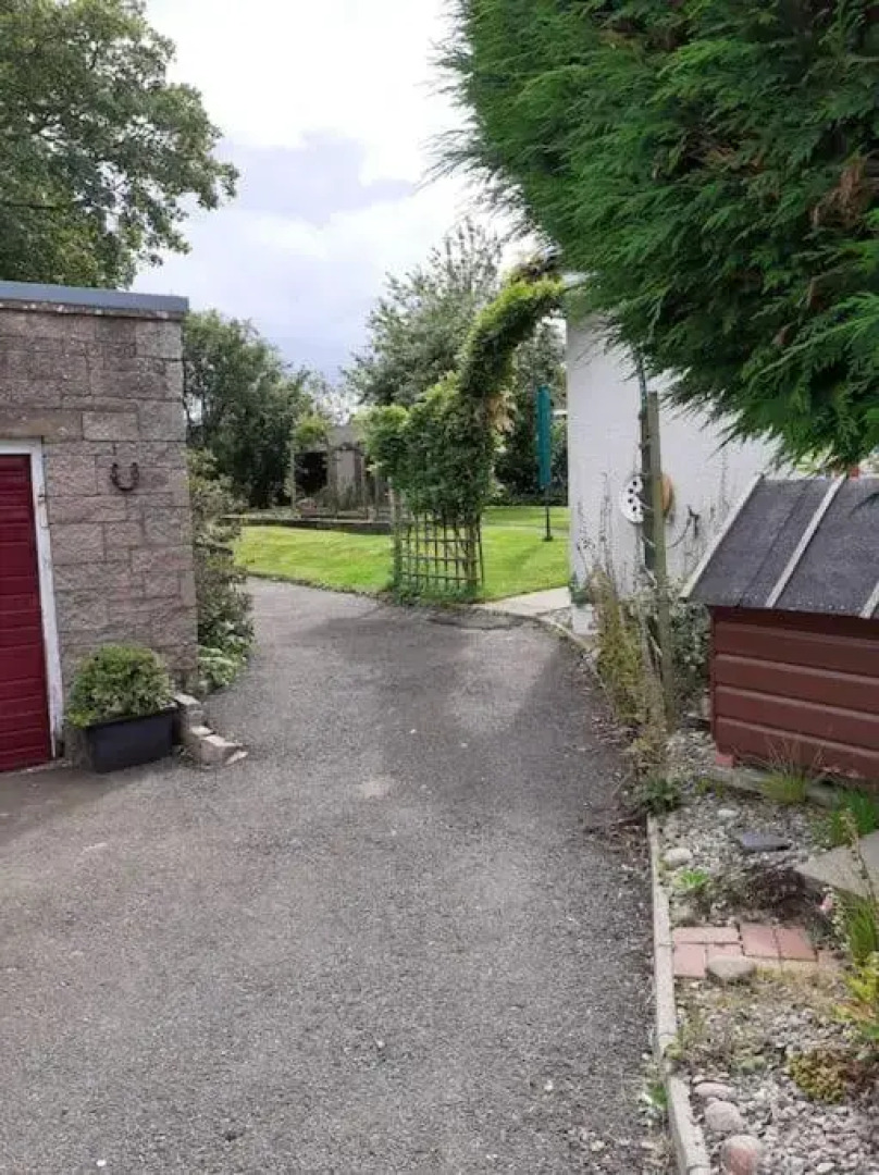 Cosy, peaceful self-contained apartment in coastal village