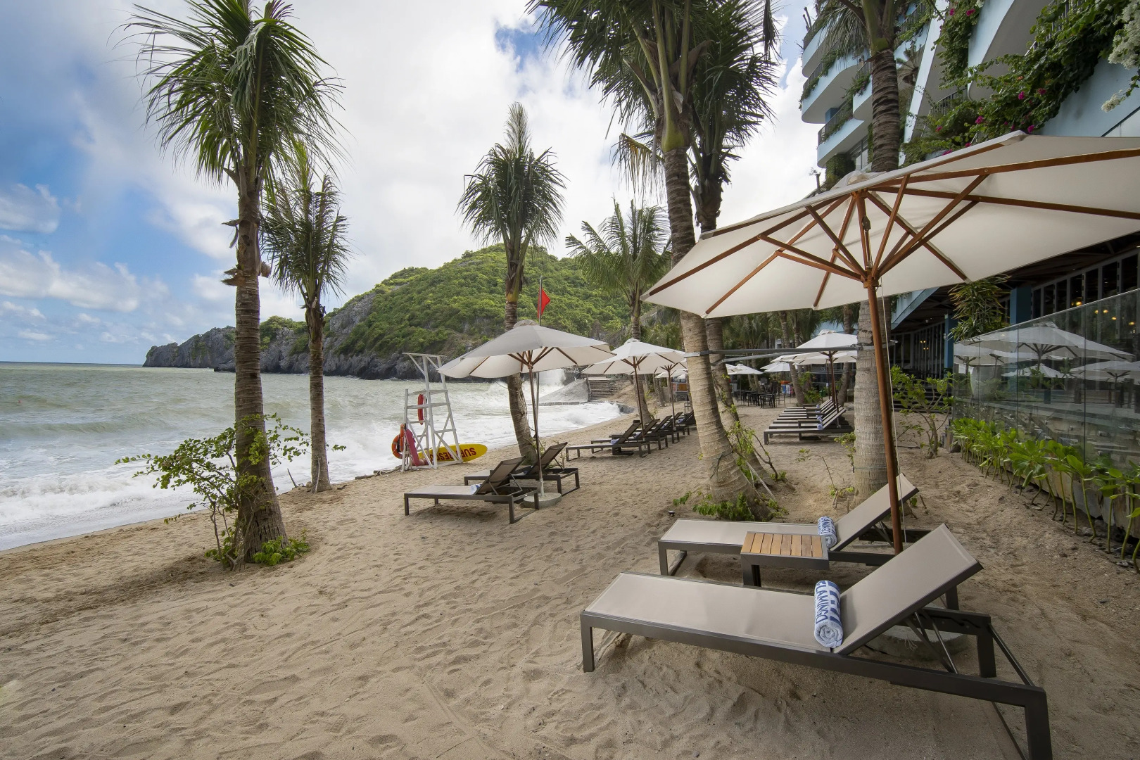 Flamingo Premium Lan Ha Bay Resort