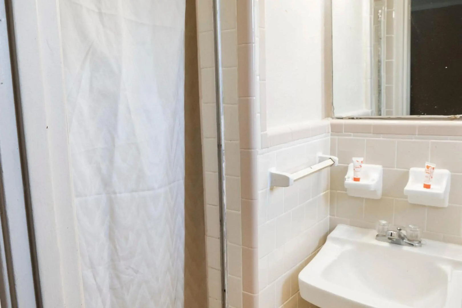 OYO Hotel Opp Al, Floral Hwy