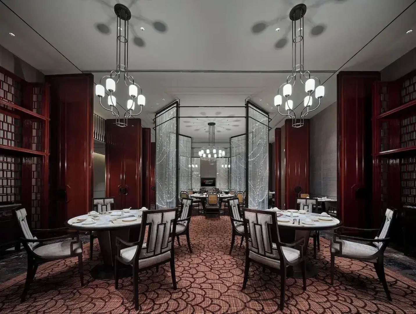 HUALUXE Nanjing Yangtze River by IHG