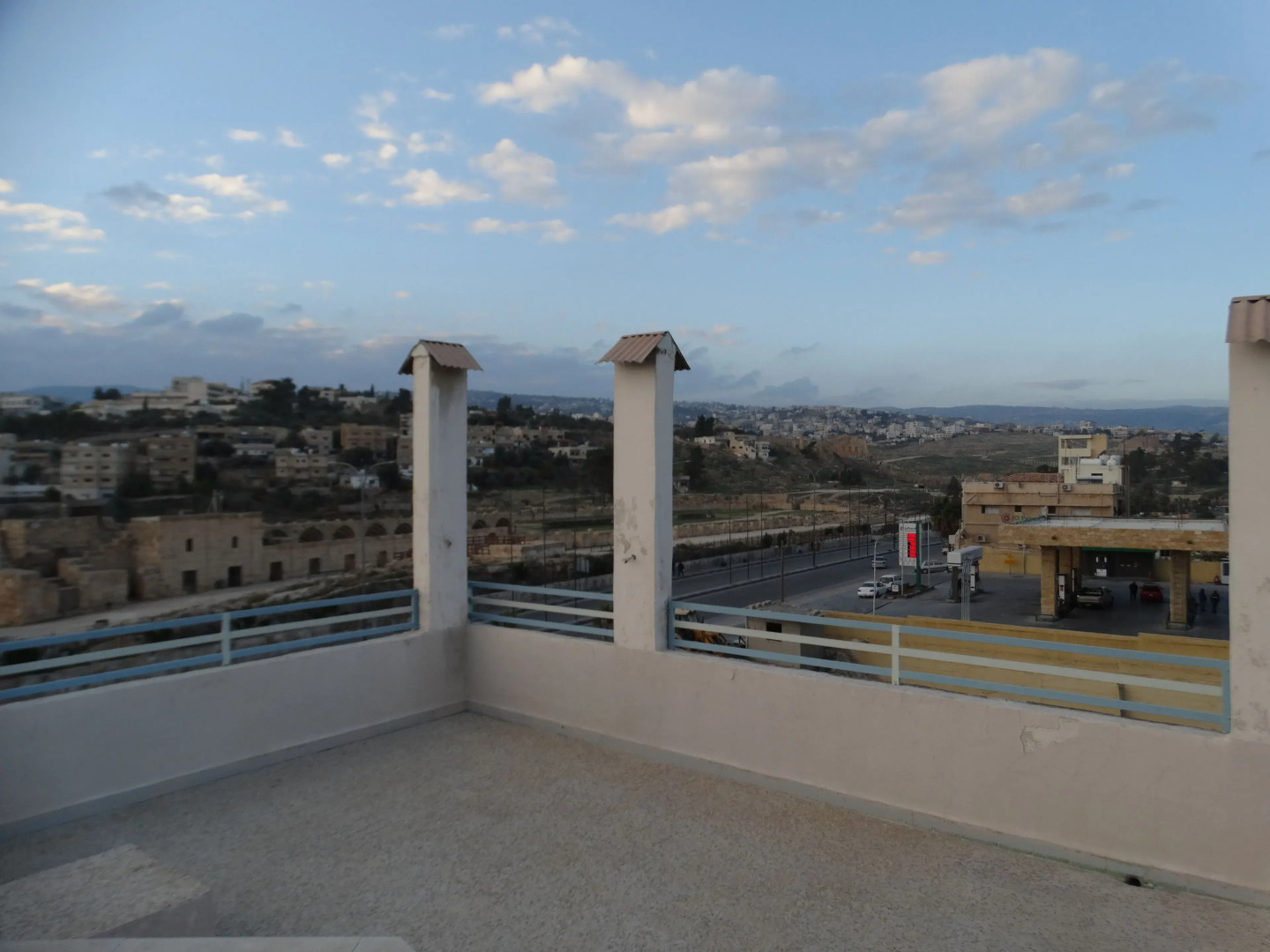 Hadrian's Gate Hotel