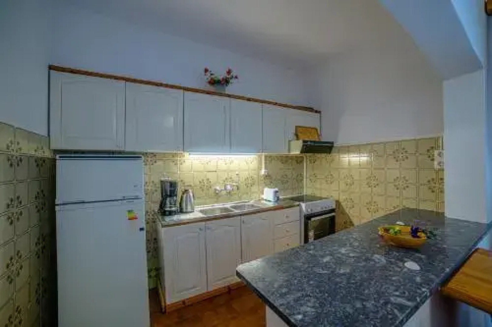 Zeus Pool Apartments