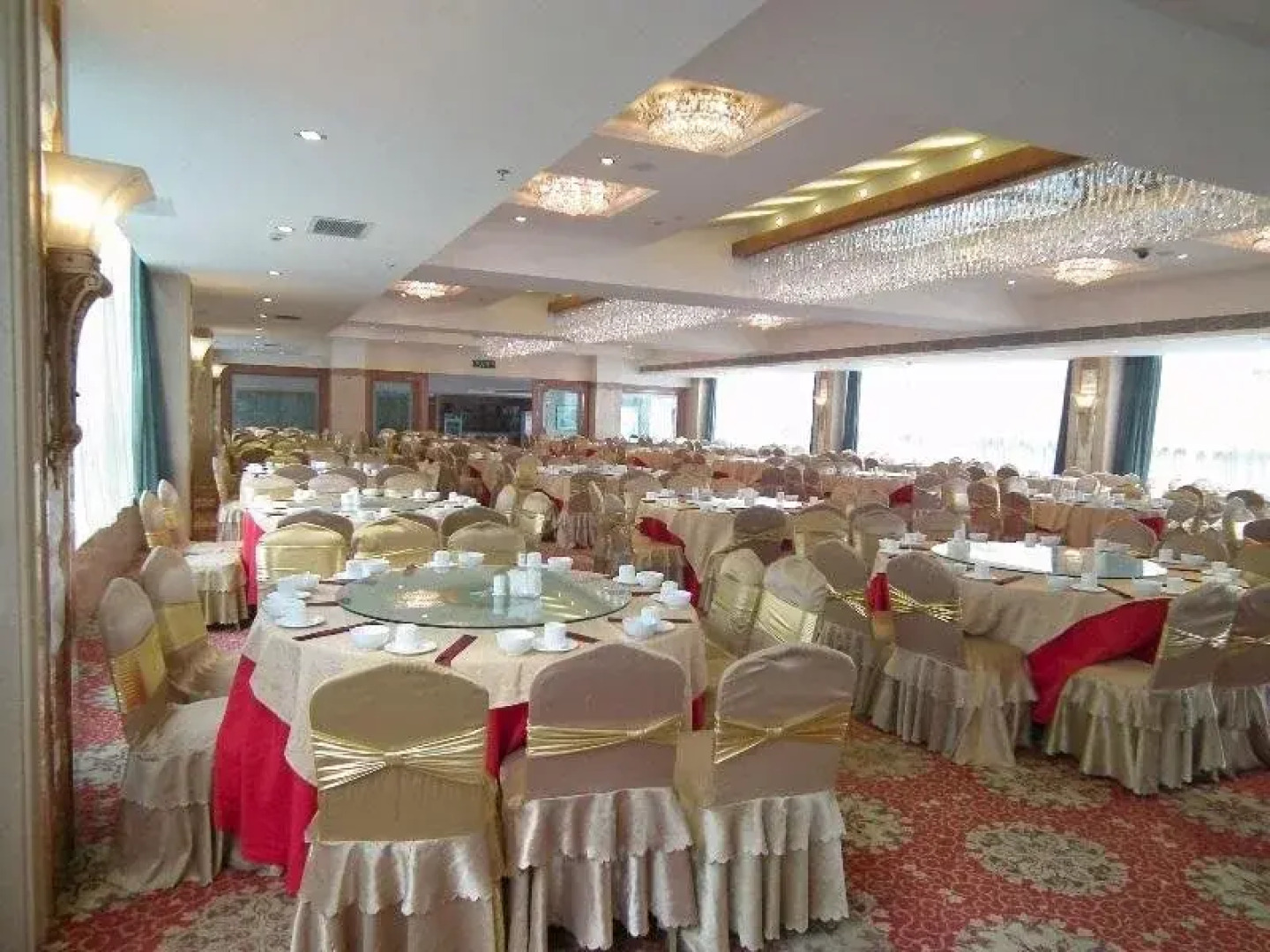 Emeishan Huasheng Hotel