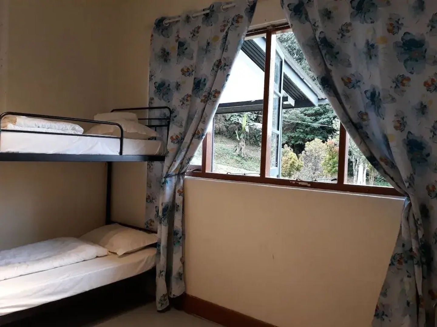 Farm Guest House - Hostel