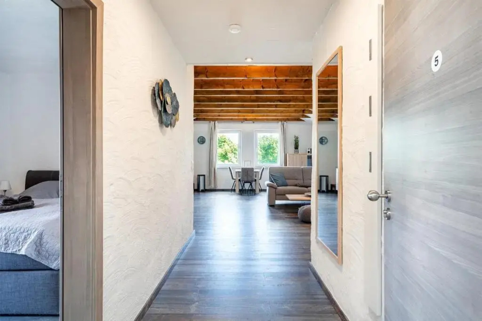 Nr 5 Bernuthsfeld mit Loggia