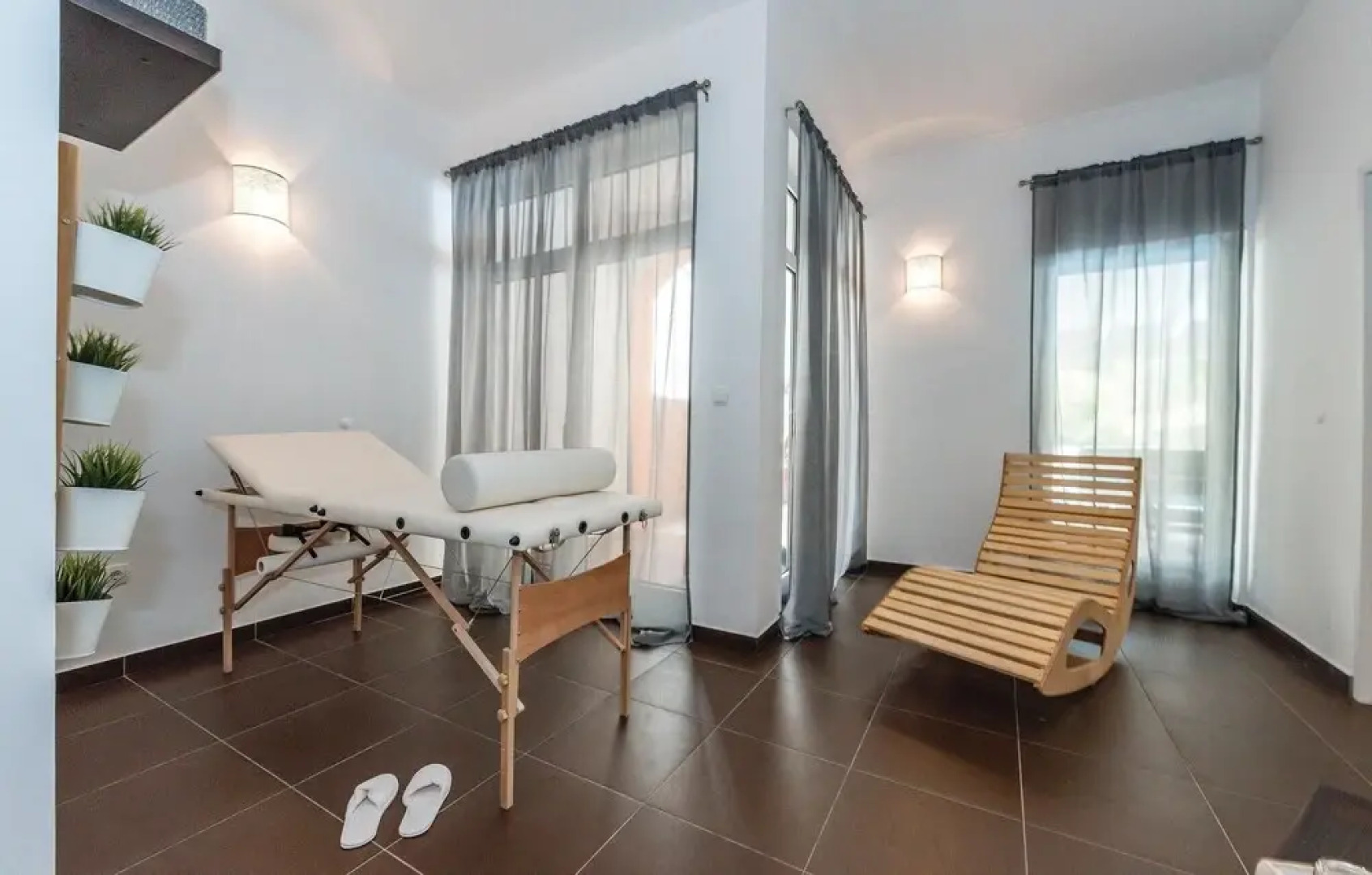 Nice Home in Skradin with Hot Tub, WiFi & 4 Bedrooms