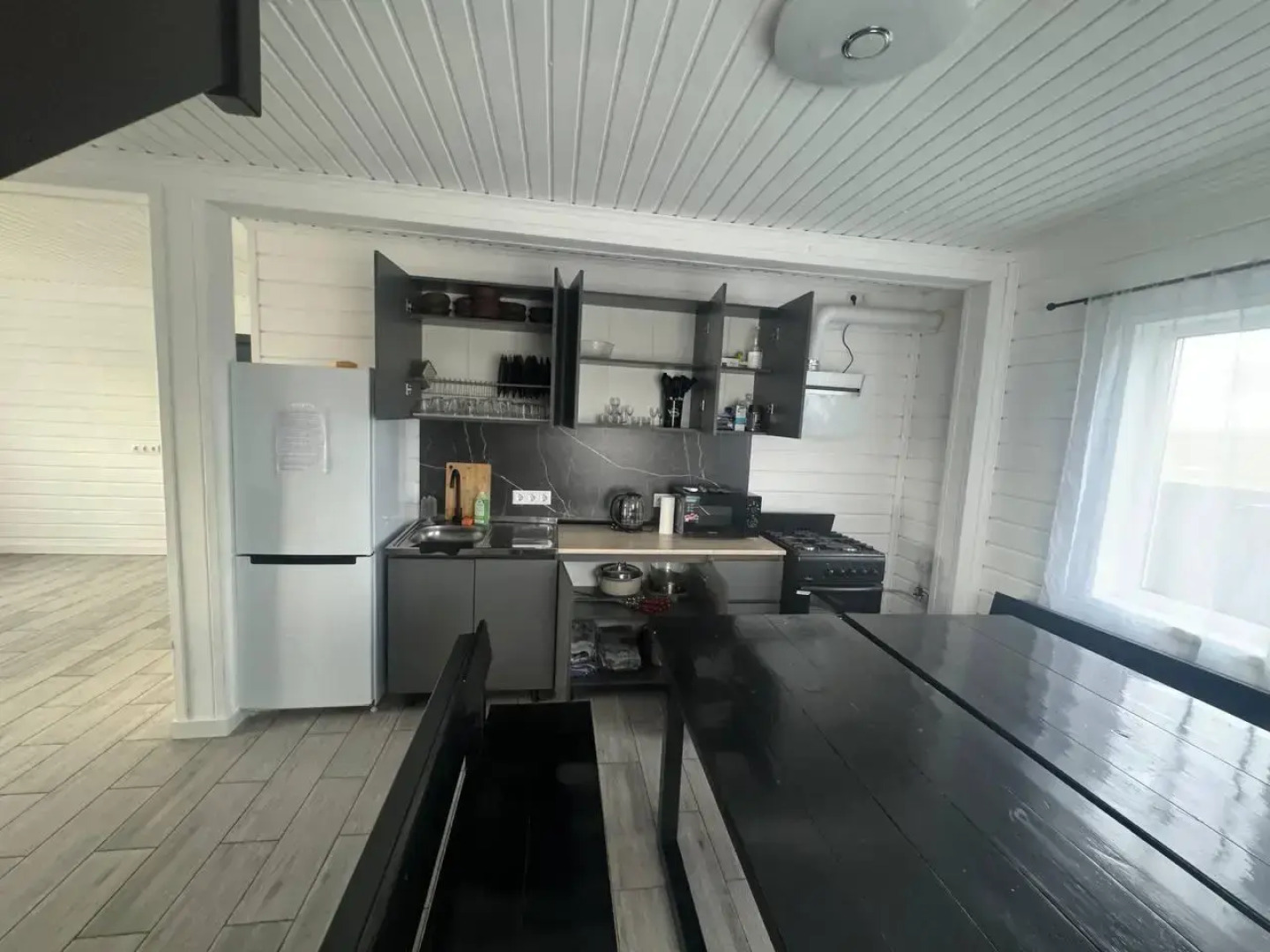 Дом у пруда