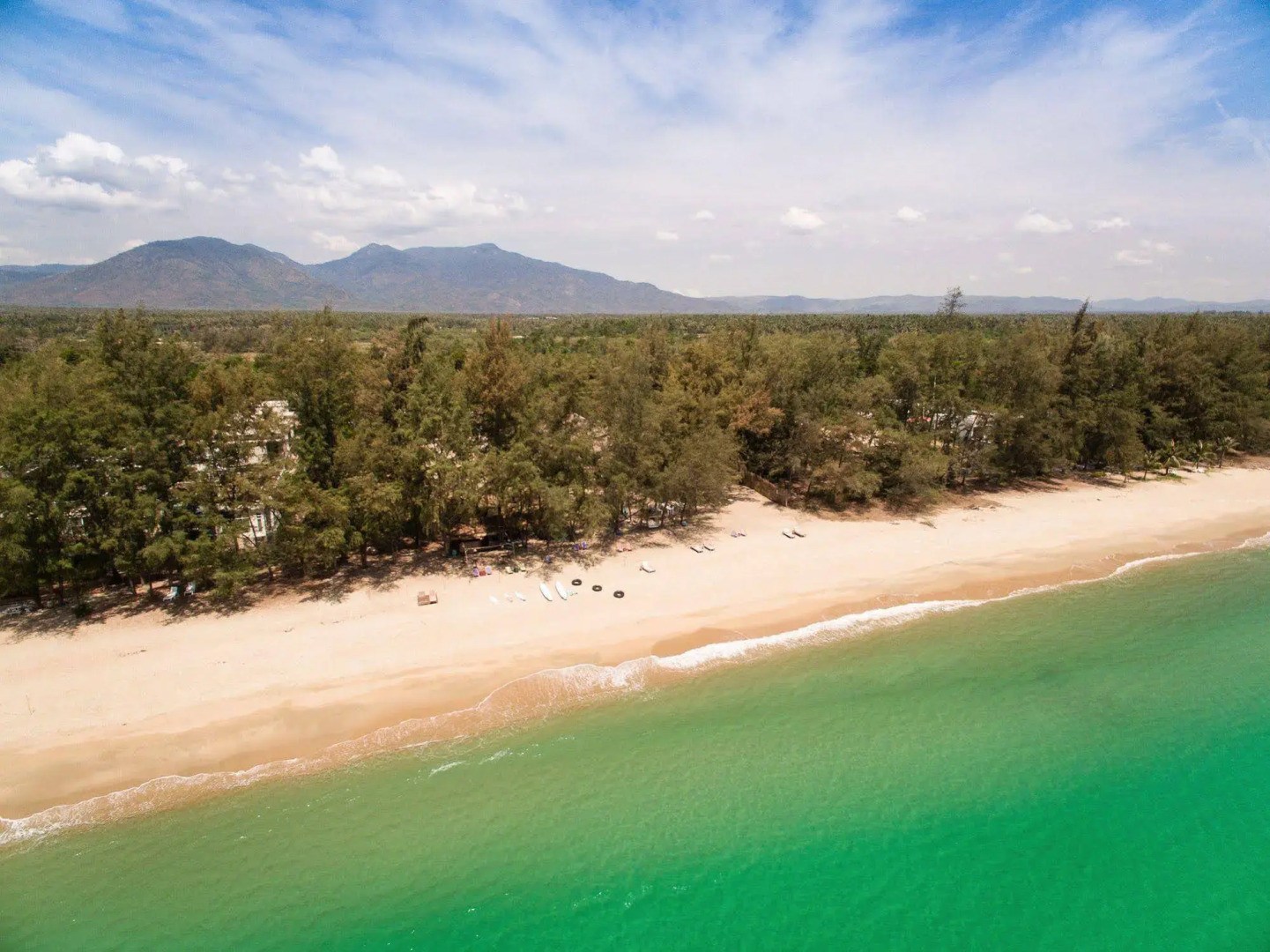 Mumsa Beach Resort & Restaurant