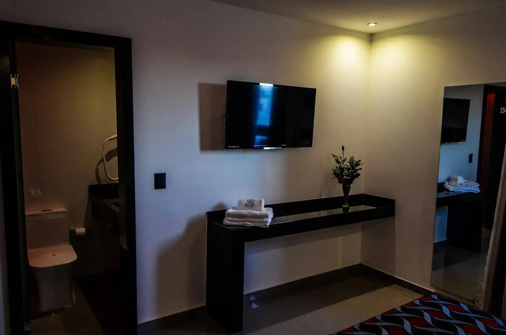 Six Hotel Guadalajara Expiatorio