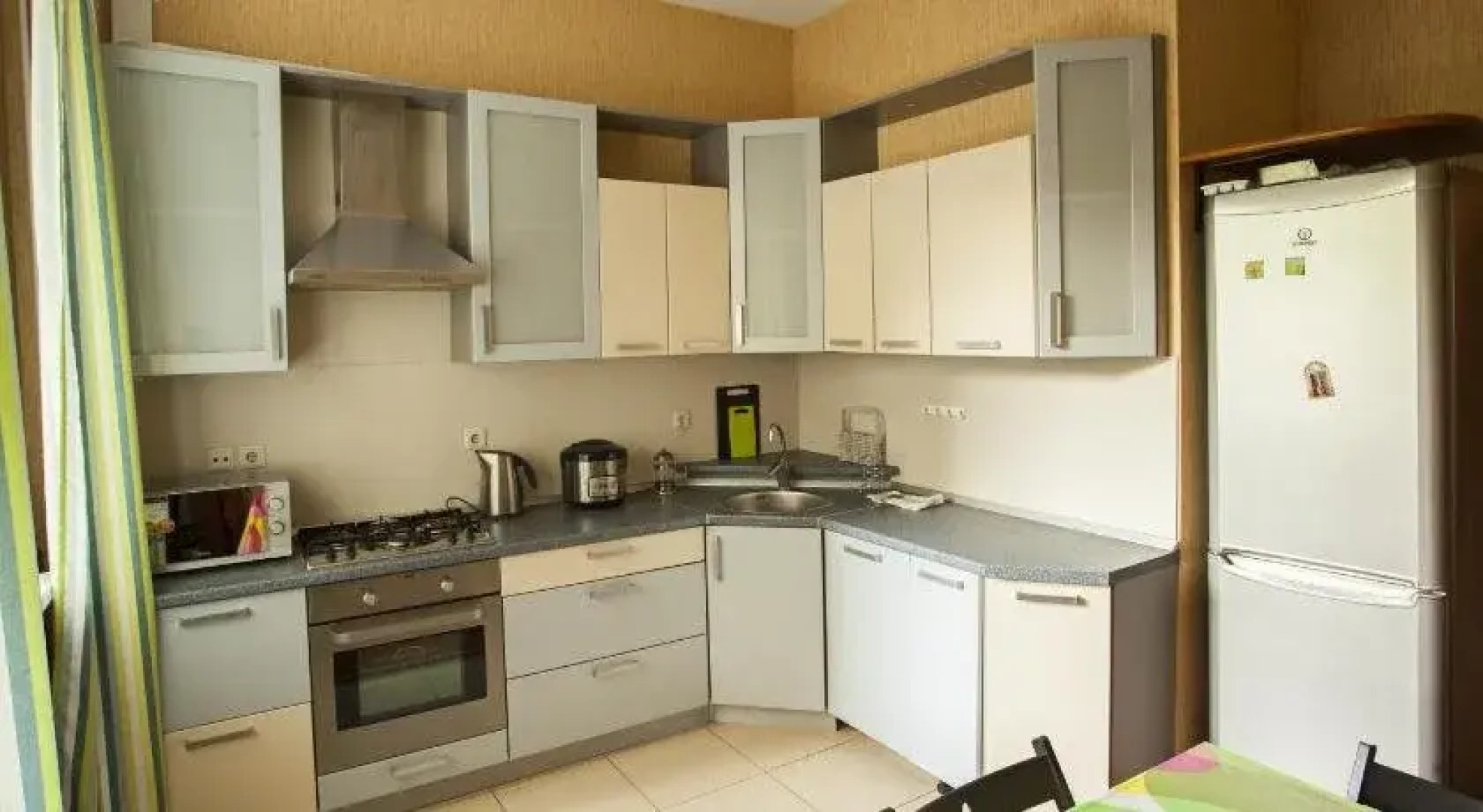 Like Hostel na Petrogradke