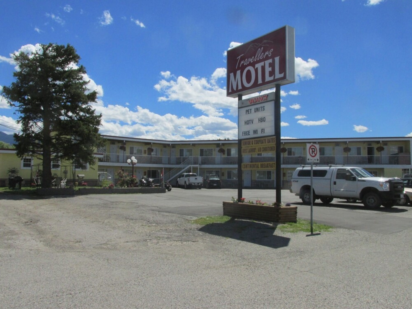 Travellers Motel