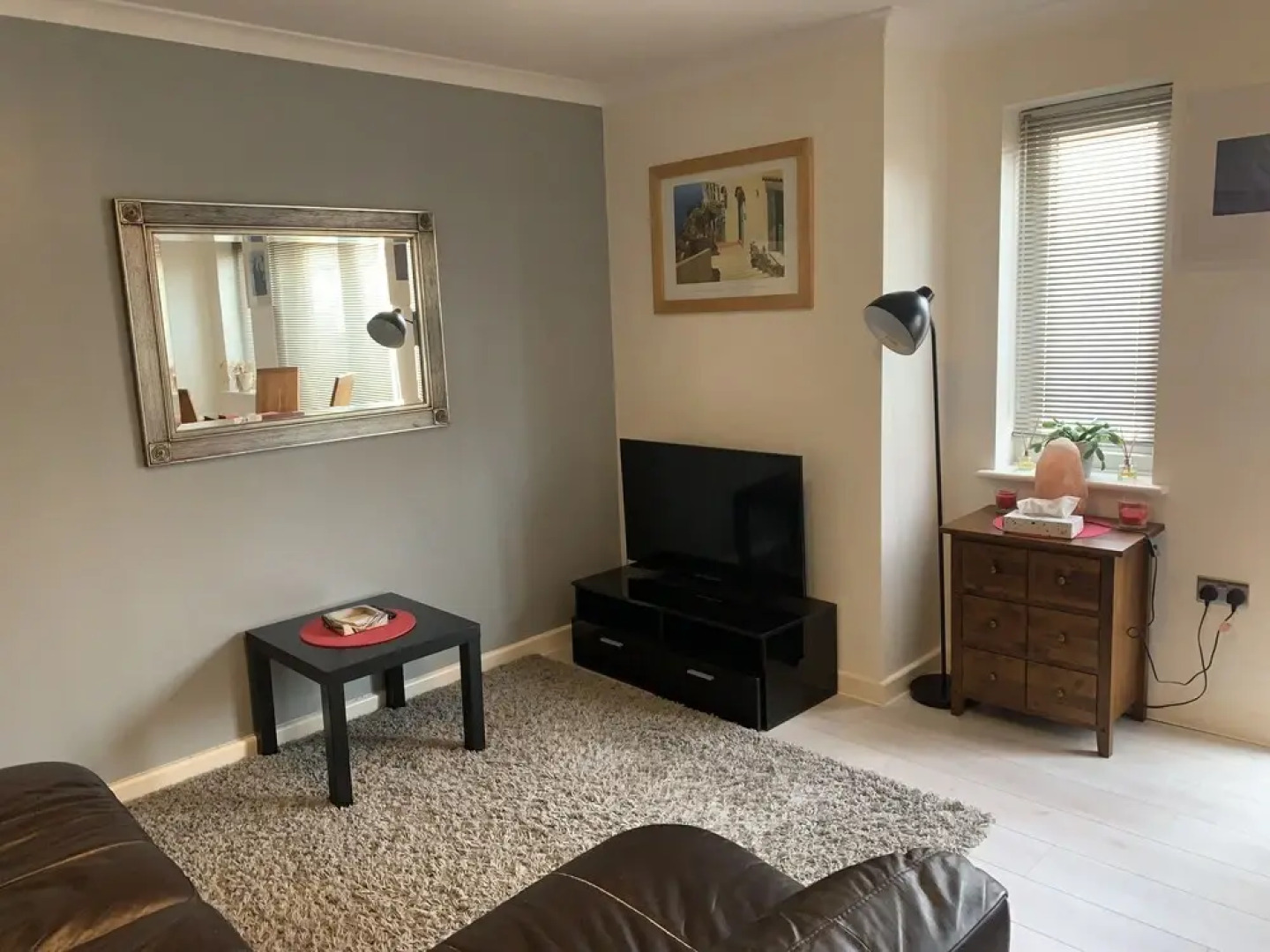 Lovely 2-bed Apartment in Wallasey, Sleeps 4
