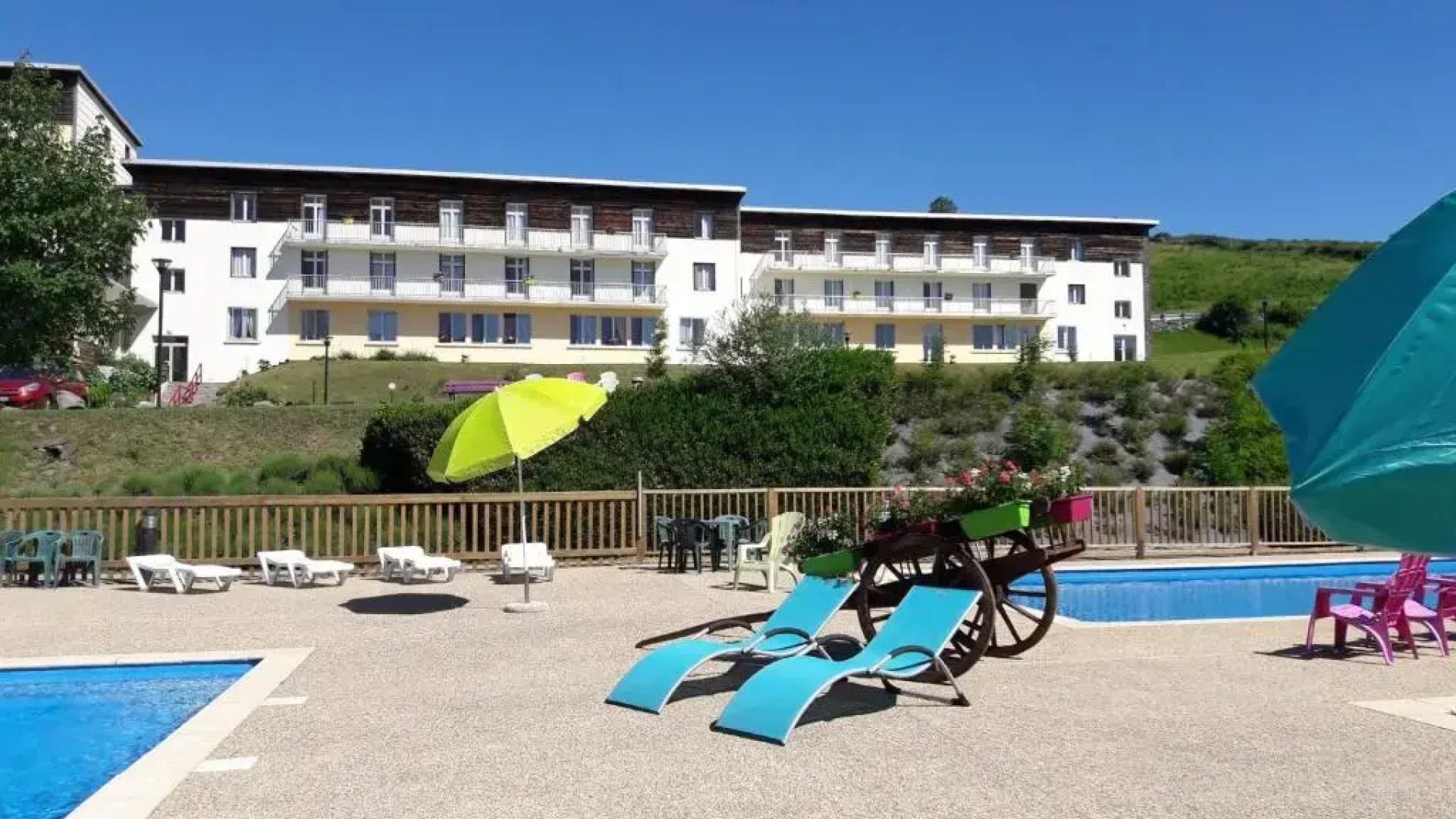 Residence Fleurs D'Aubrac