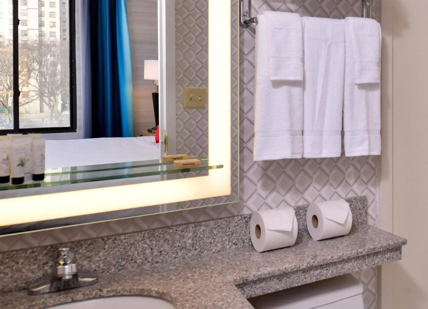 Red Lion Inn and Suites Brooklyn