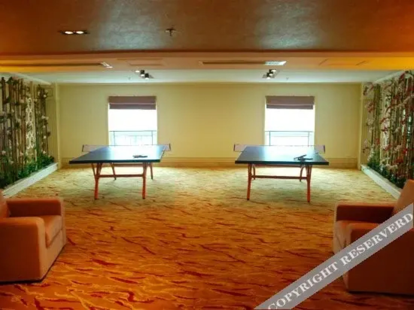 Xiangyang Oriental Hawaii Holiday Hotel
