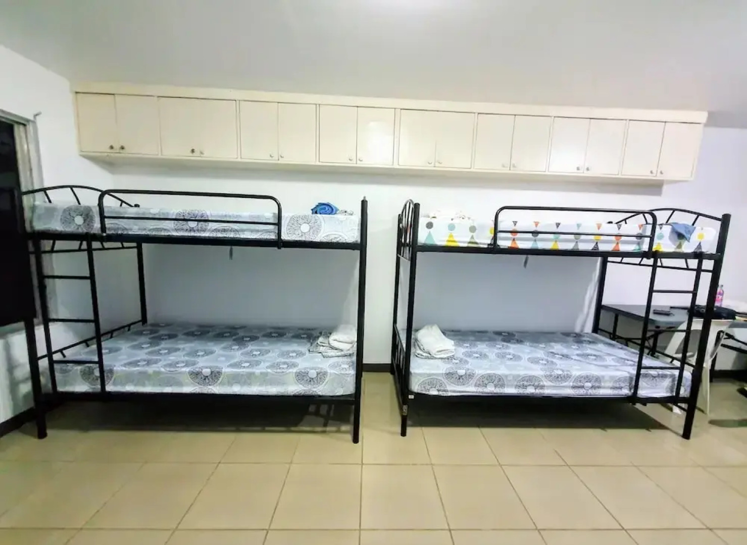 SR Hostel - Adults Only