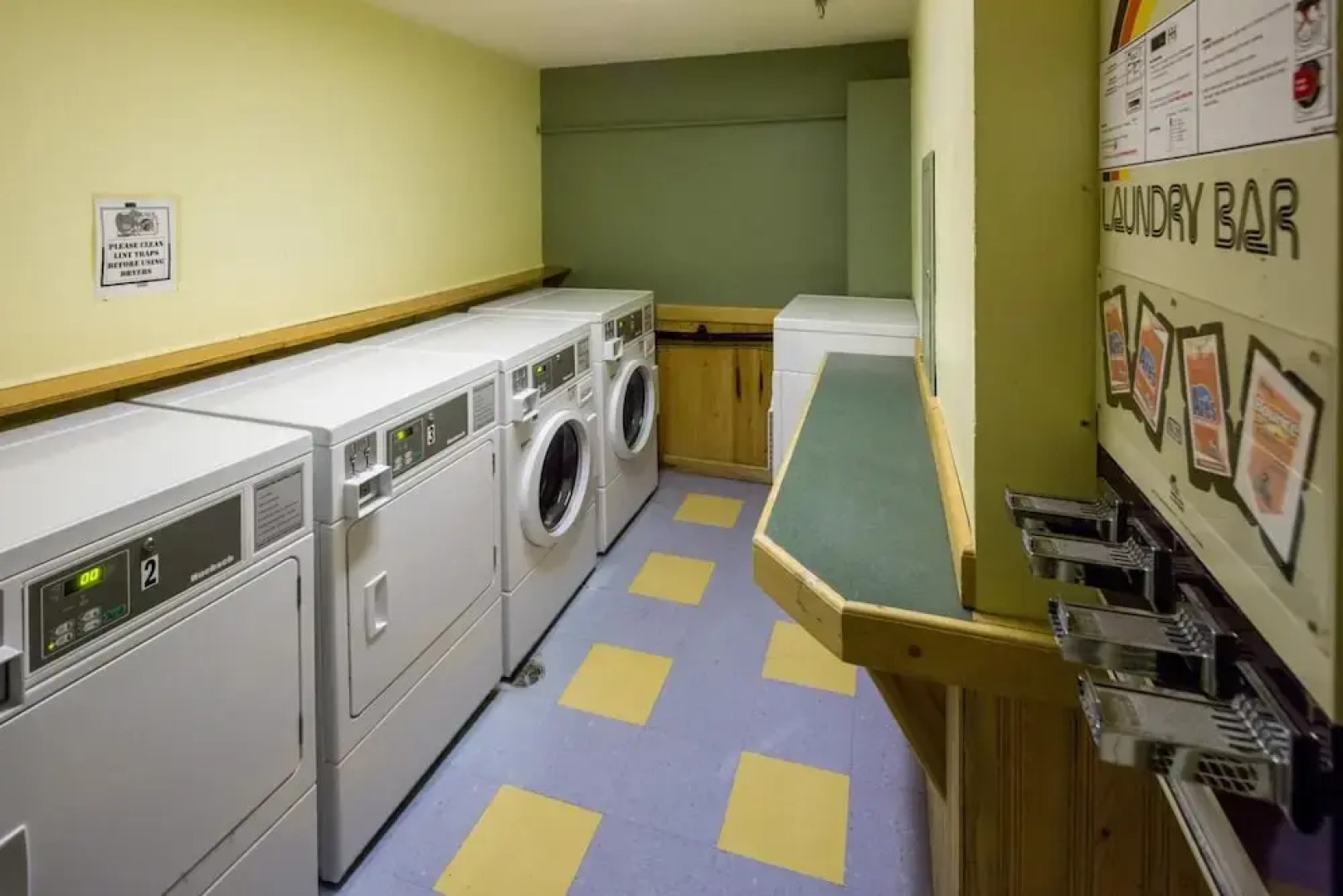 HI Banff Alpine Centre - Hostel