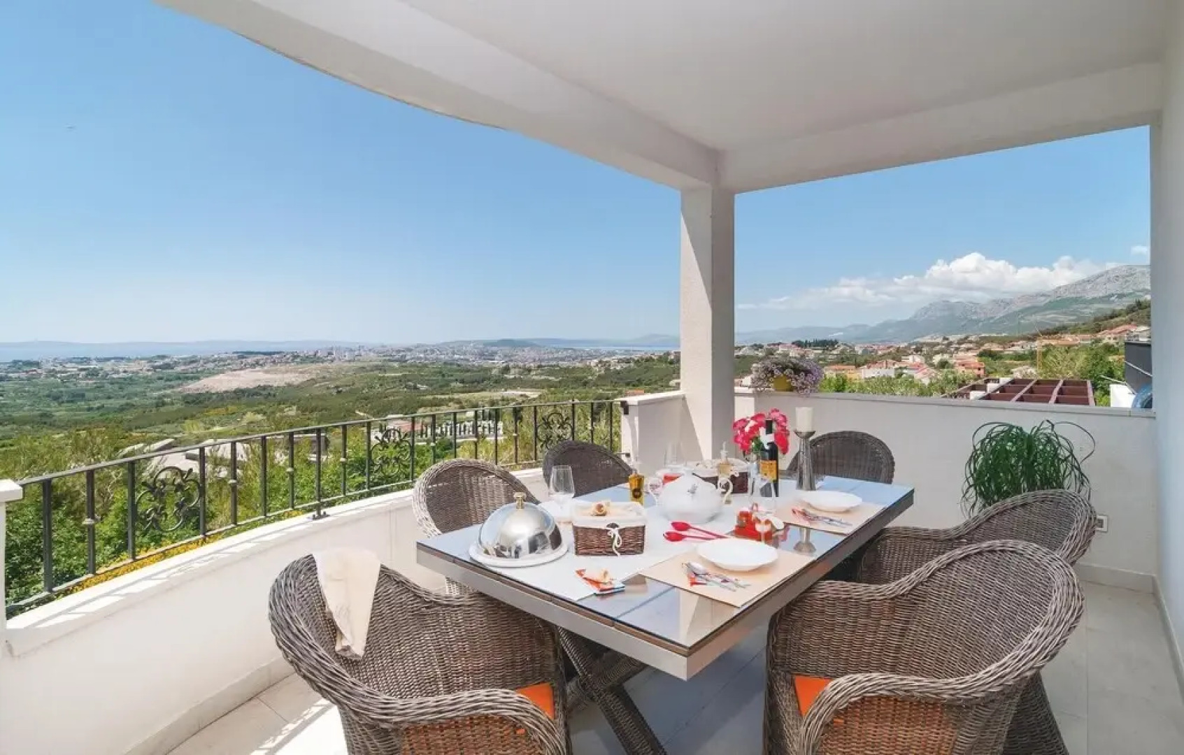 Awesome Home in Kucine Solin with Hot Tub, WiFi & 7 Bedrooms