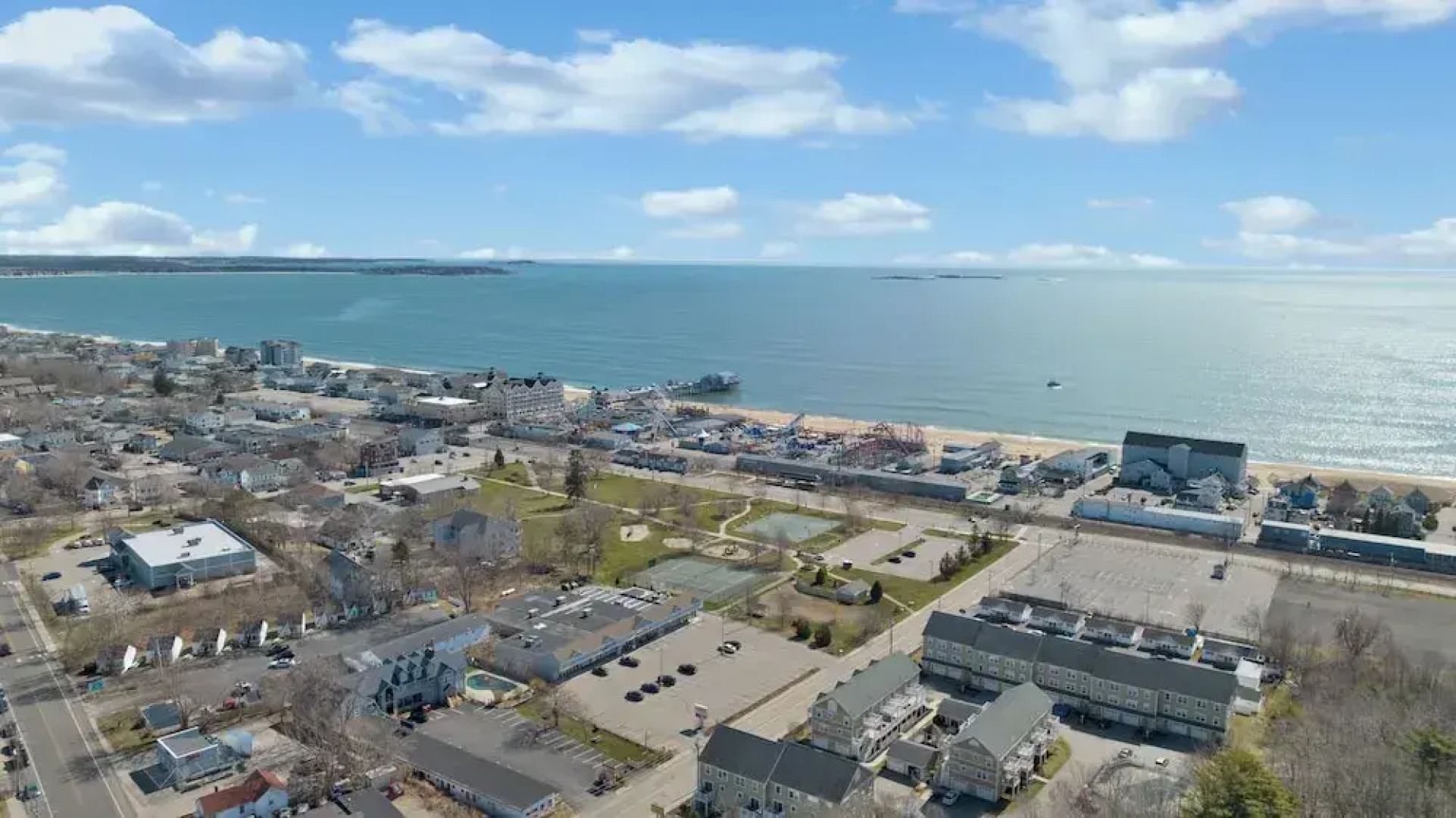 Sandcastle Inn & Motel