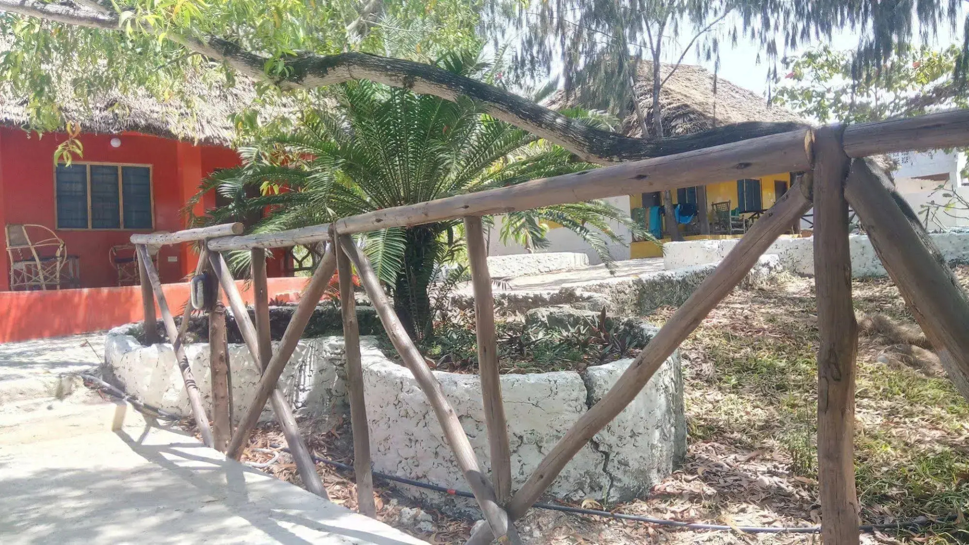 Twisted Palms Lodge & Restaurant