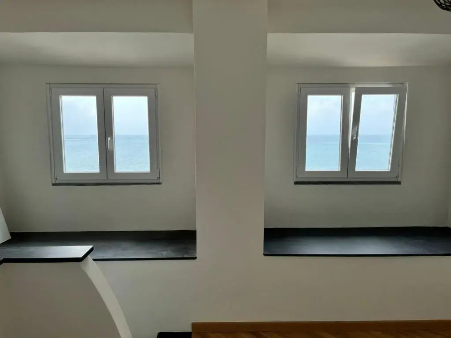 Brand new apartment with seaview & private parking