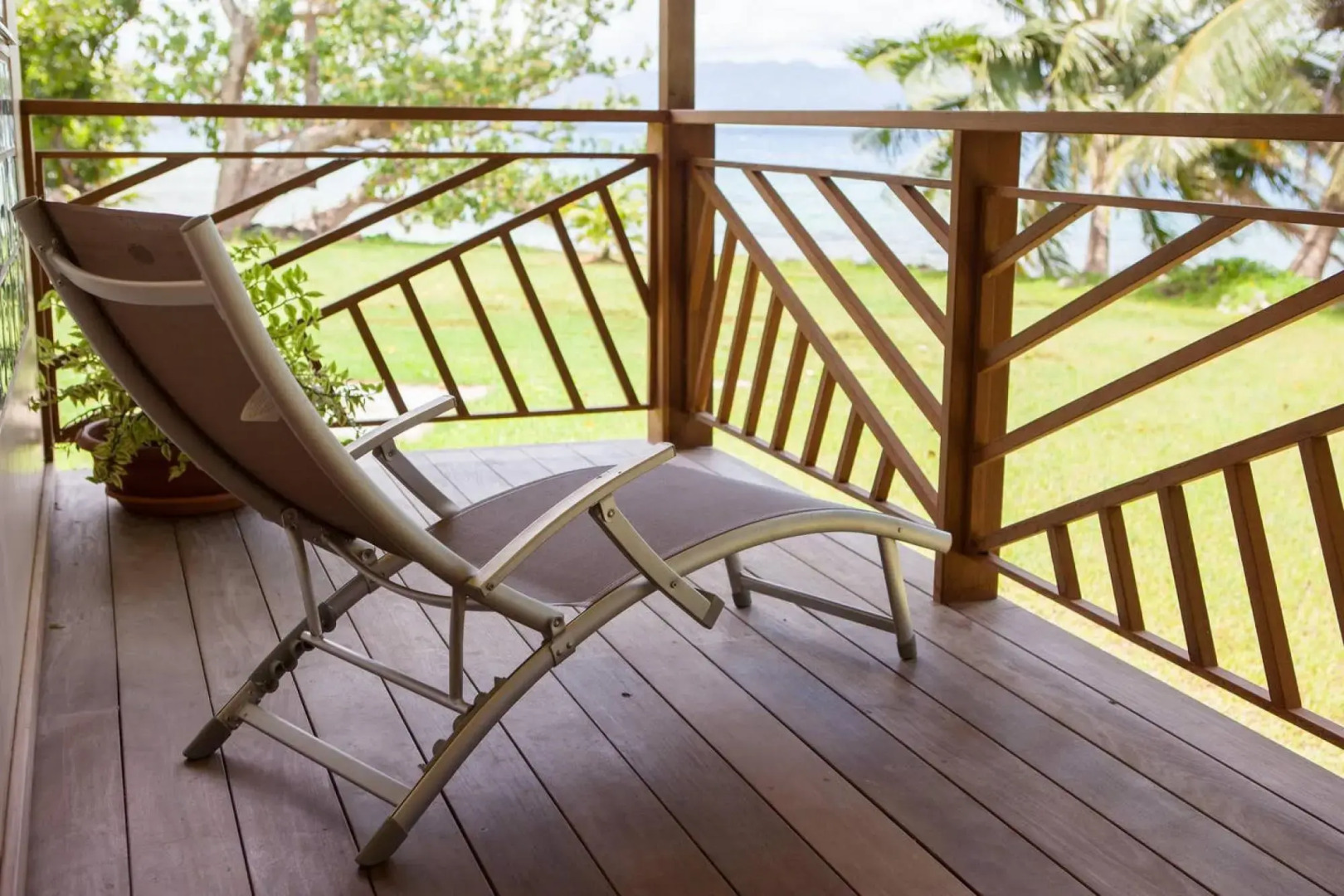 TAHAA - Private Beach Villa