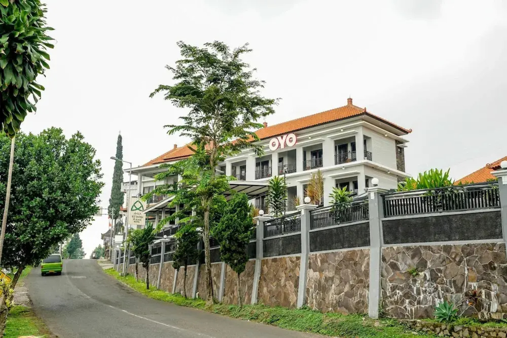 Avila Ketapan Rame Hotel