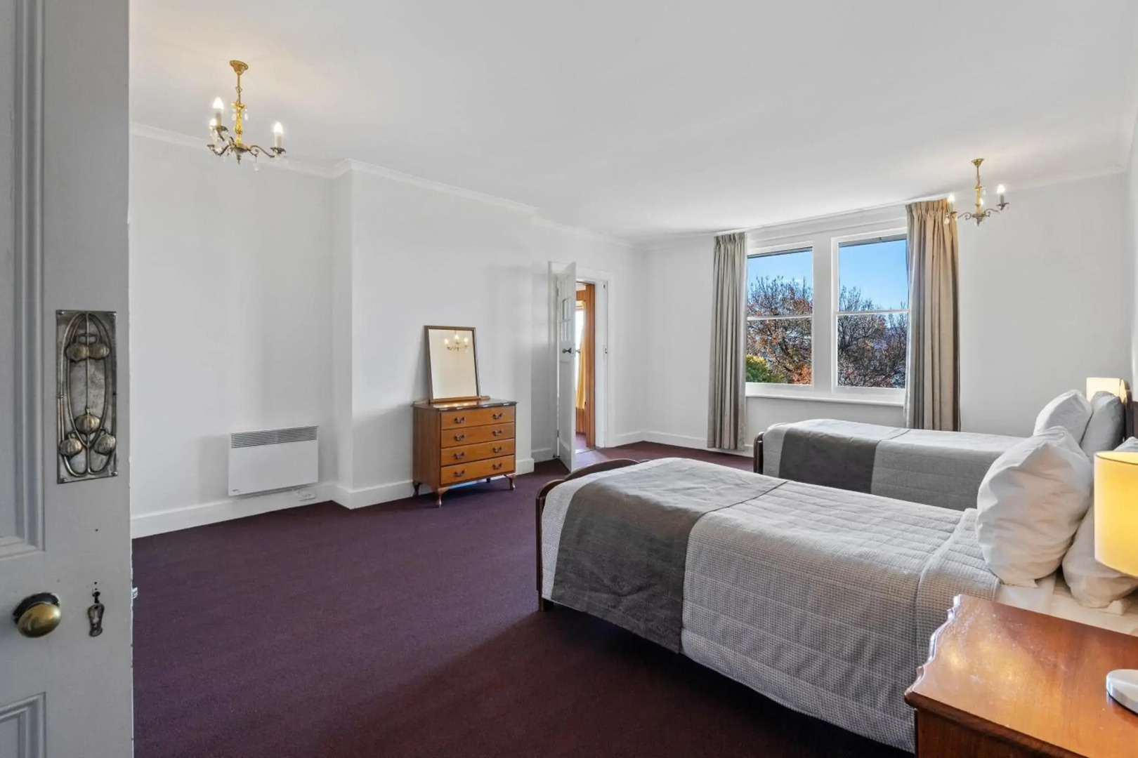 Riverfront Motel & Restaurant