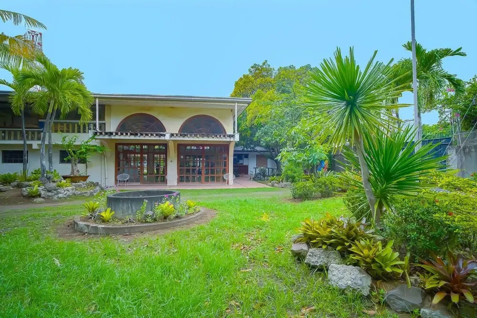 Star Cove Bed And Breakfast by OYO Rooms