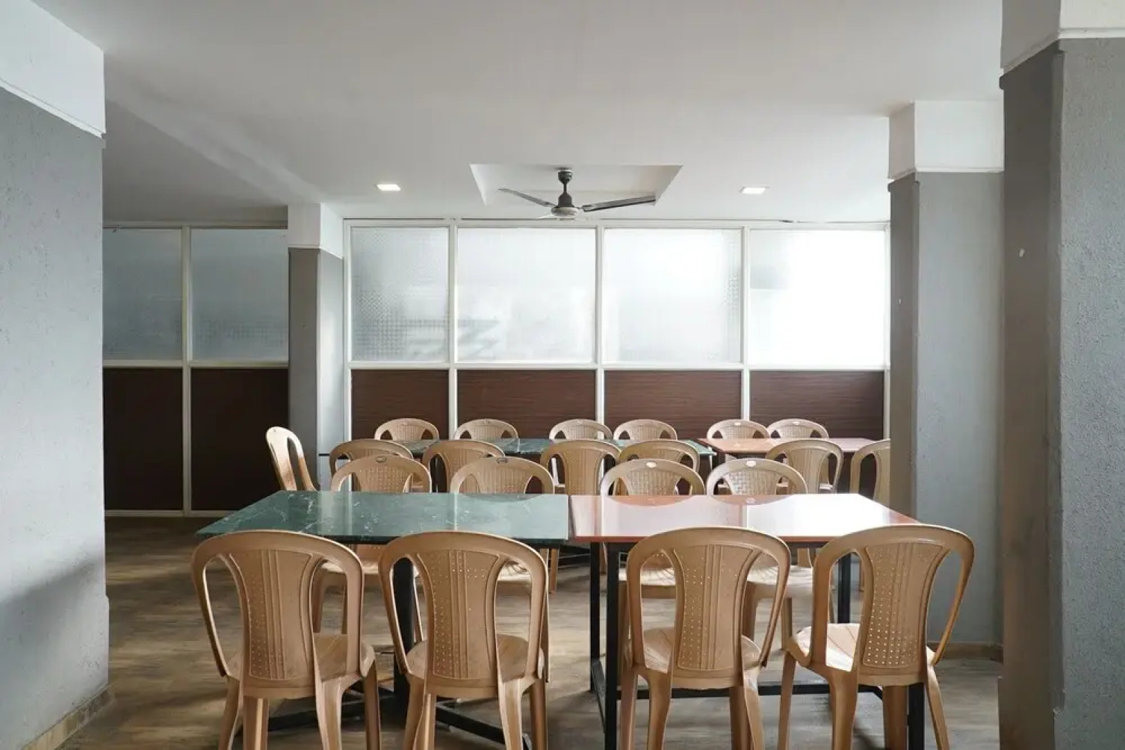 OYO 28029 Living Luxurious Studio Rooms