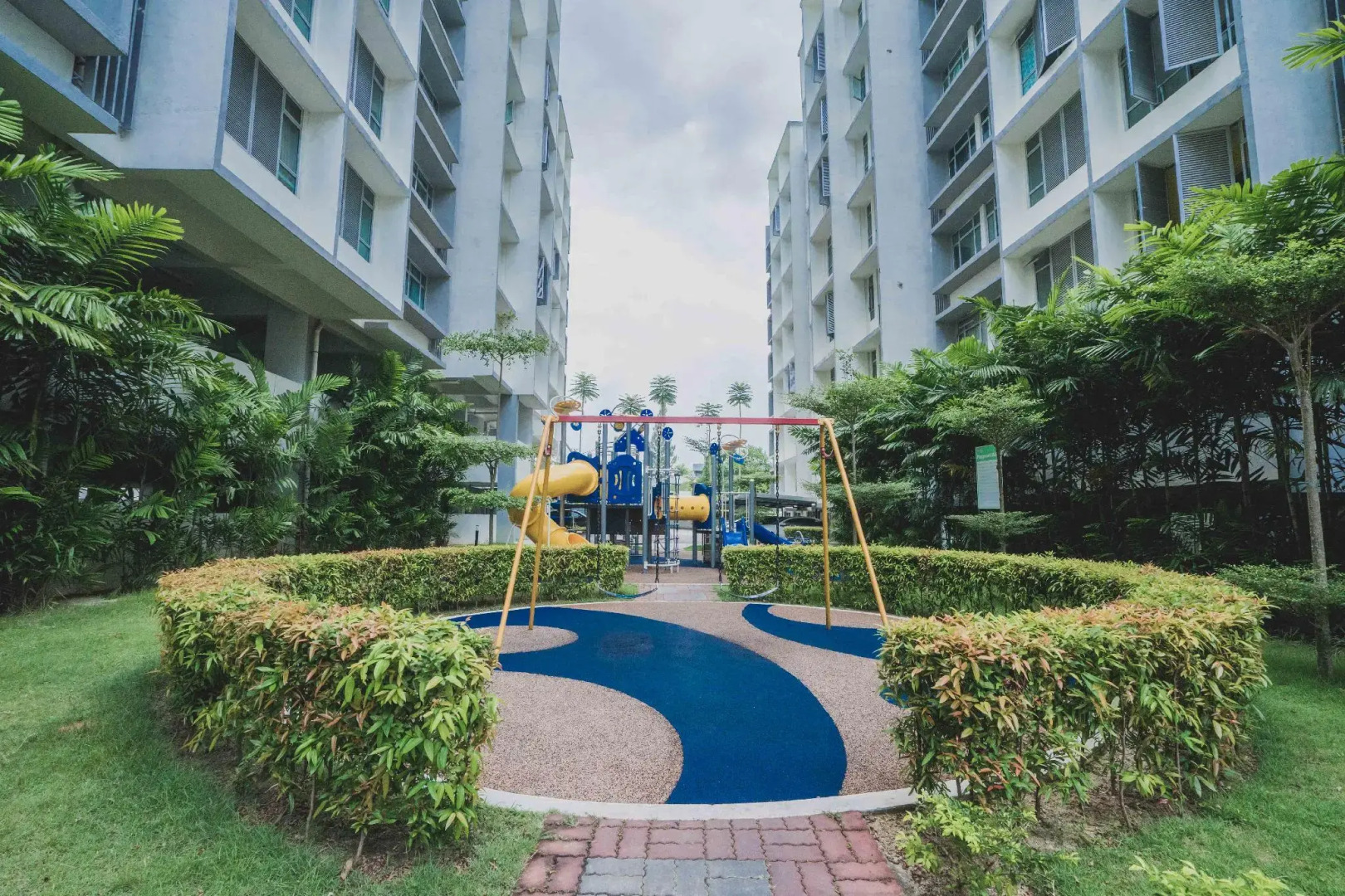 2BR FREE WiFi near Jusco Aeon Ikea Waterpark Tesco