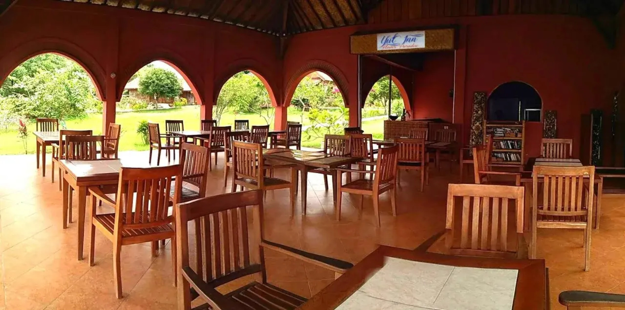 Gili Gede Island - Yut Inn Flower Paradise