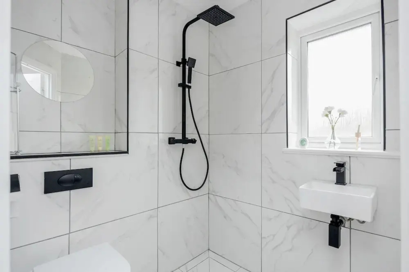 Lovely 2-bed House With 2 Bathrooms in Dartford