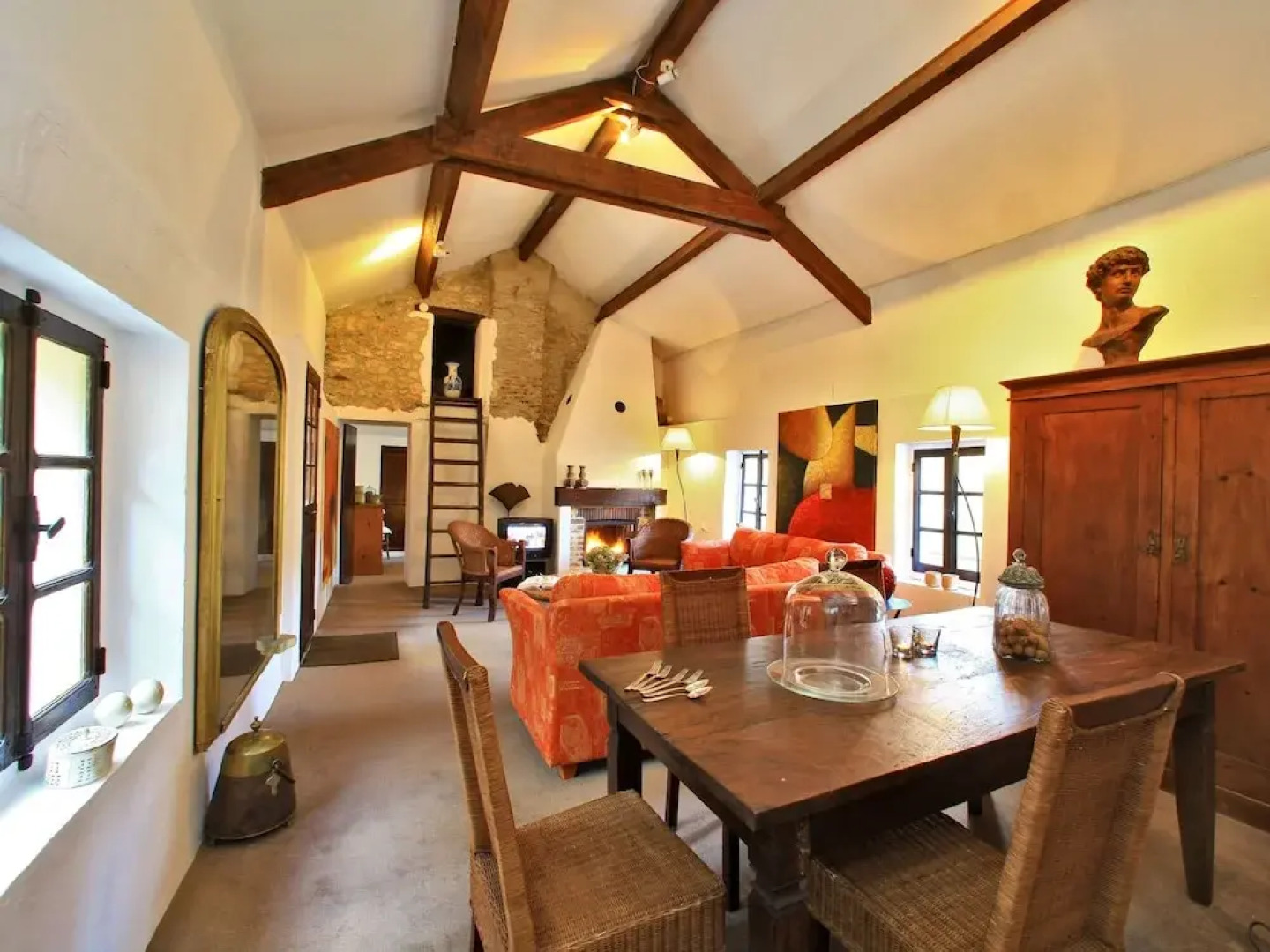 Luxurious Mansion in Souillac With Swimming Pool