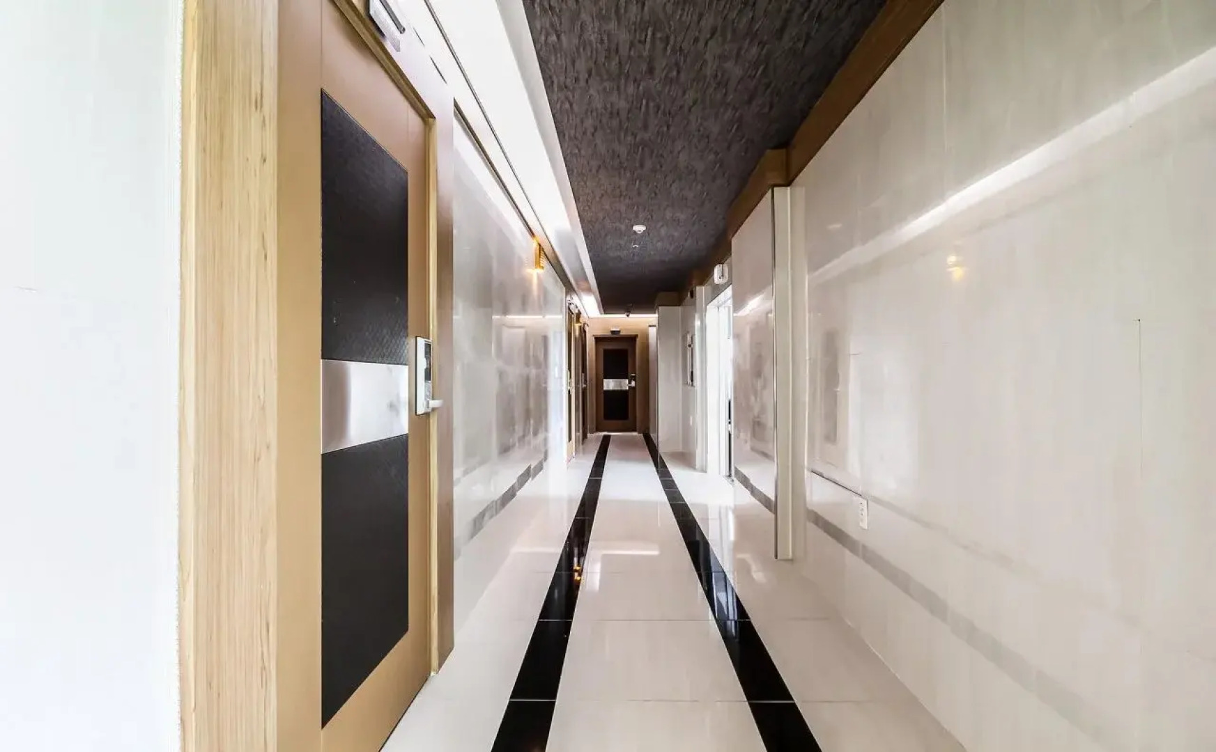 Tongyeong Business Hotel